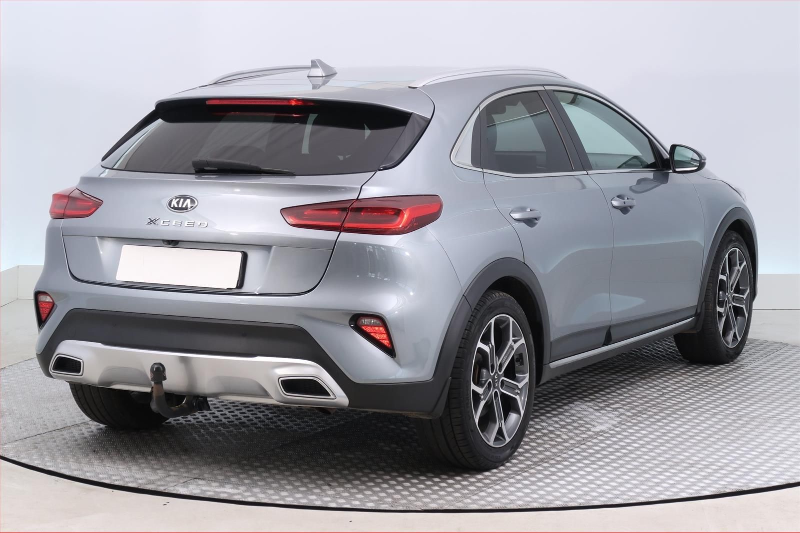 Kia XCee´d, 1.6 T-GDI, Automat, Serv.kniha - fotka 5