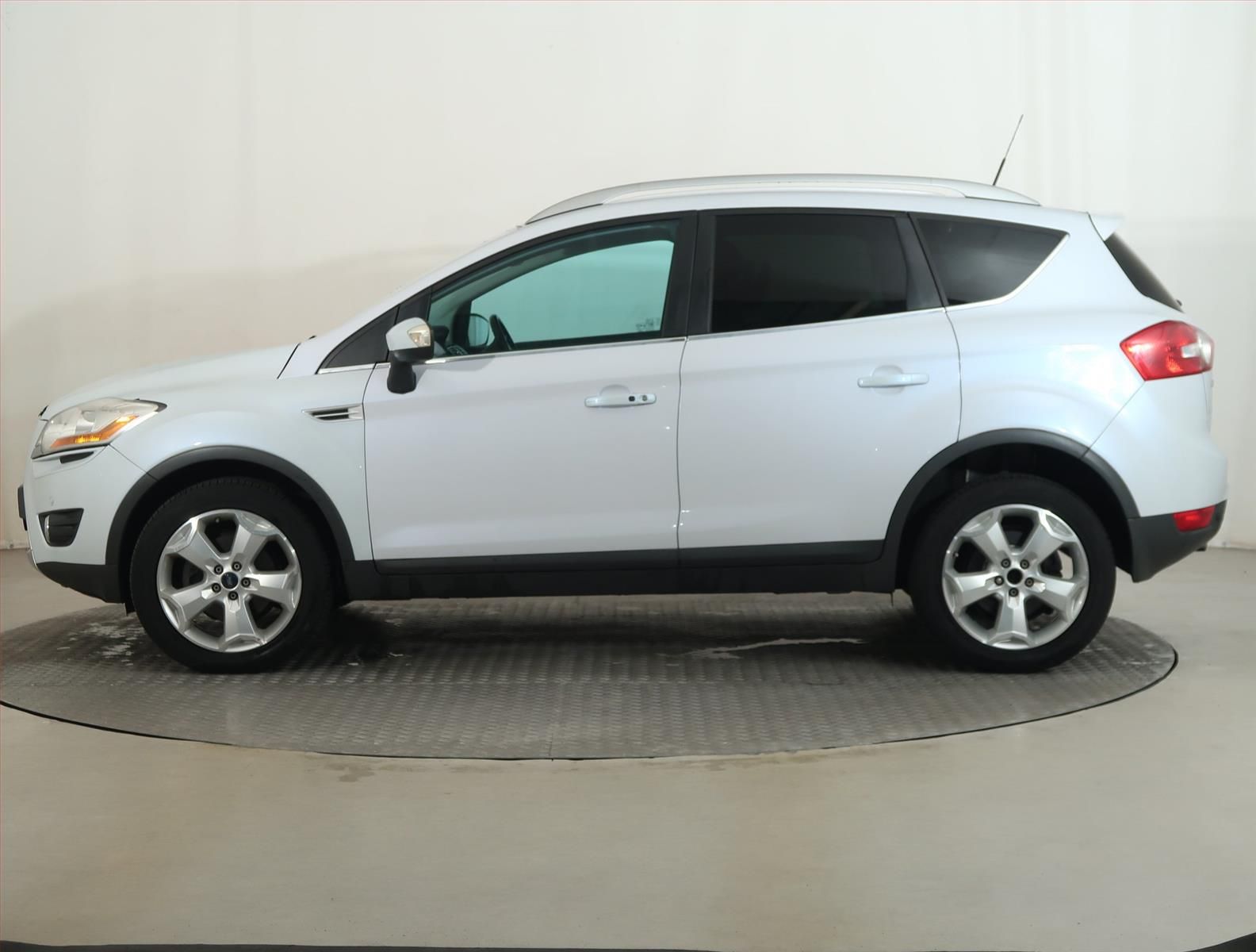 Ford Kuga, 2.0 TDCi, 4X4, Navi - fotka 3
