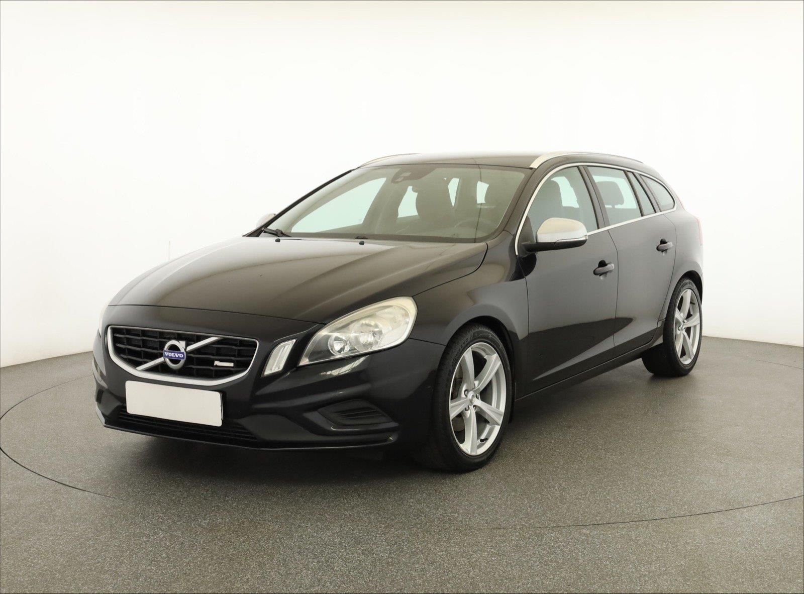 Volvo V60, D2, Serv.kniha, Kožené sedačky - fotka 2