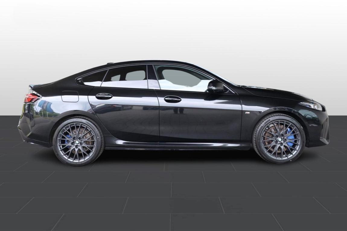 BMW Řada 2, M235 xDrive Gran Coupe - fotka 4