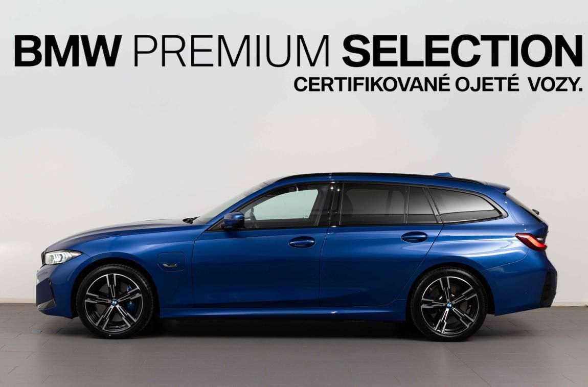 BMW Řada 3, 330e xDrive Touring - fotka 2