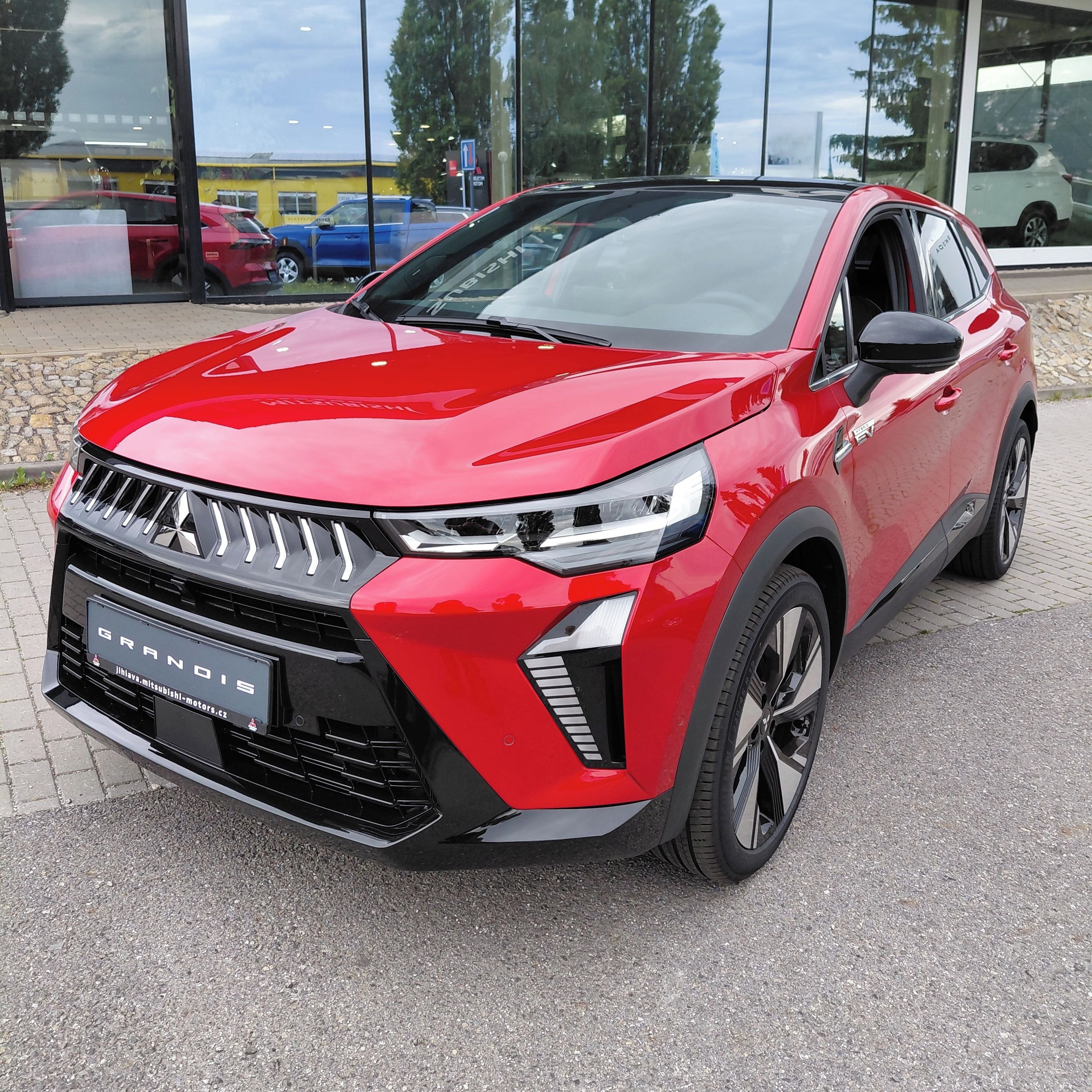 Mitsubishi Grandis, GRANDIS 1,8 HYBRID INSTYLE+ AT