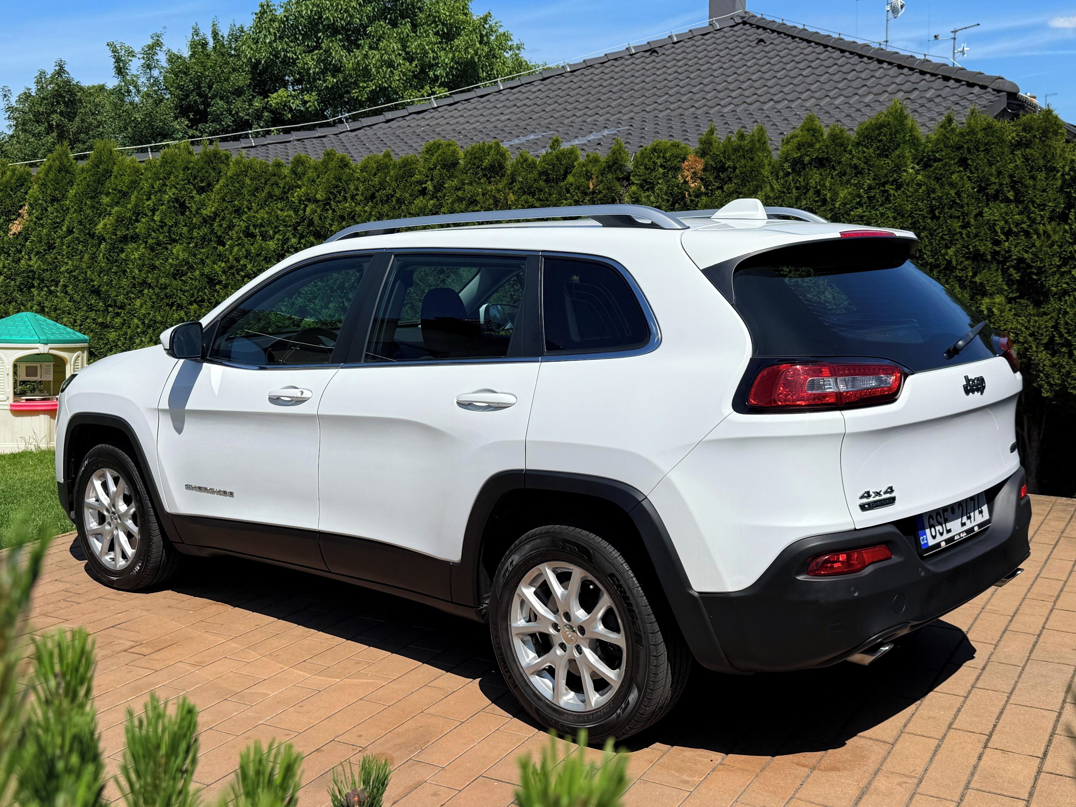 Jeep Cherokee, 2.0D MJet2 125kW AT9° 4x4 NAVI - fotka 4