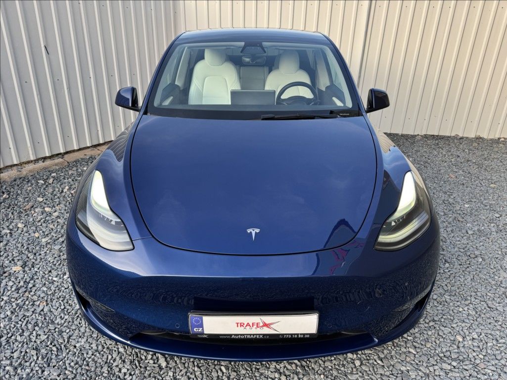 Tesla Model Y, Long Range 378kW DPH ČR - fotka 6