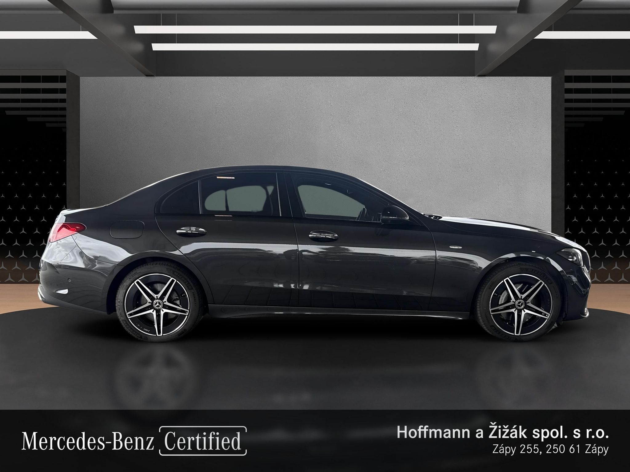 Mercedes-Benz Třídy C, C 300e 4MATIC - fotka 4