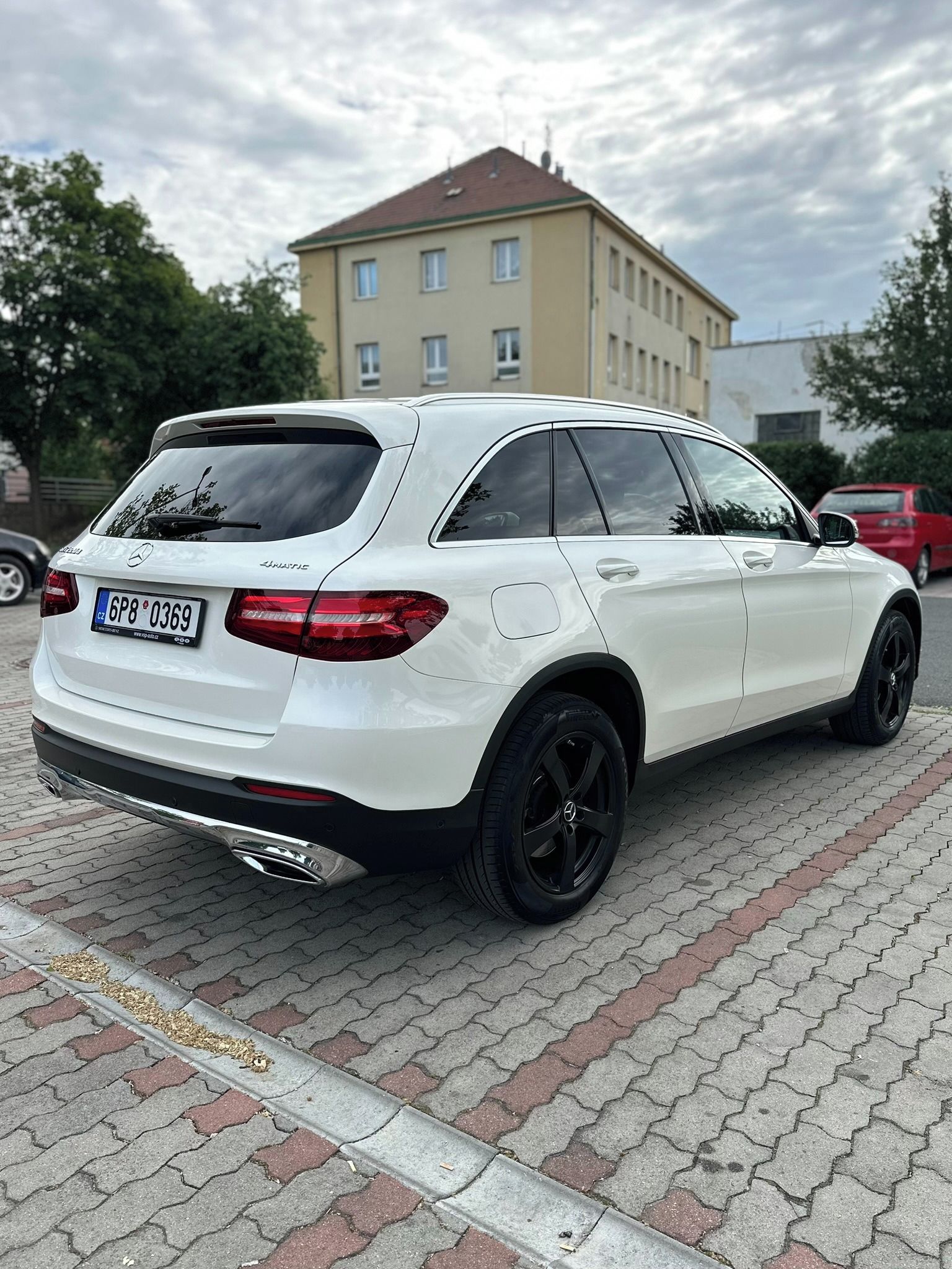 Mercedes-Benz GLC, 220 d 4MATIC - fotka 4