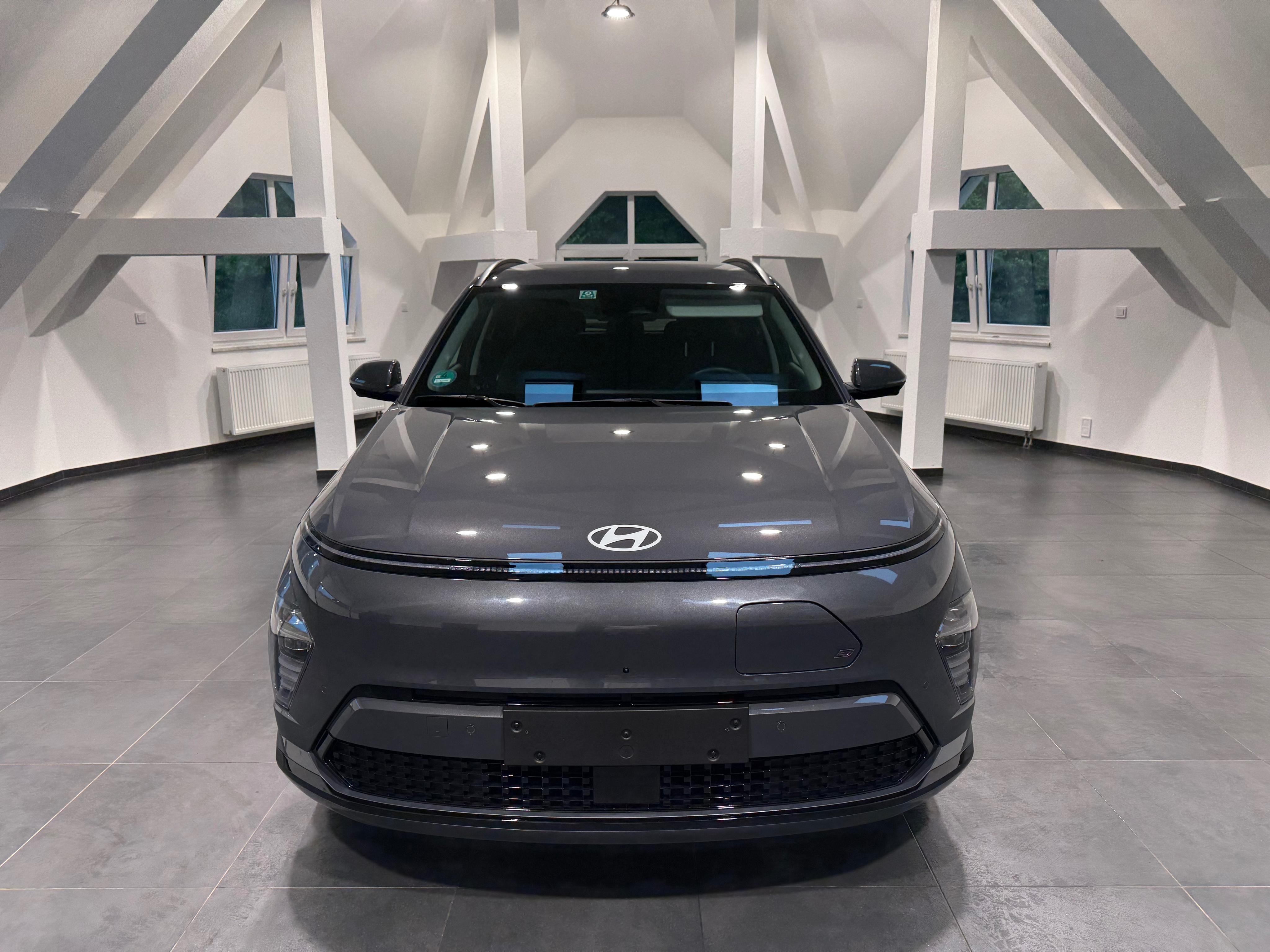 Hyundai Kona, Electric TREND 2WD 150kw/204 - fotka 2