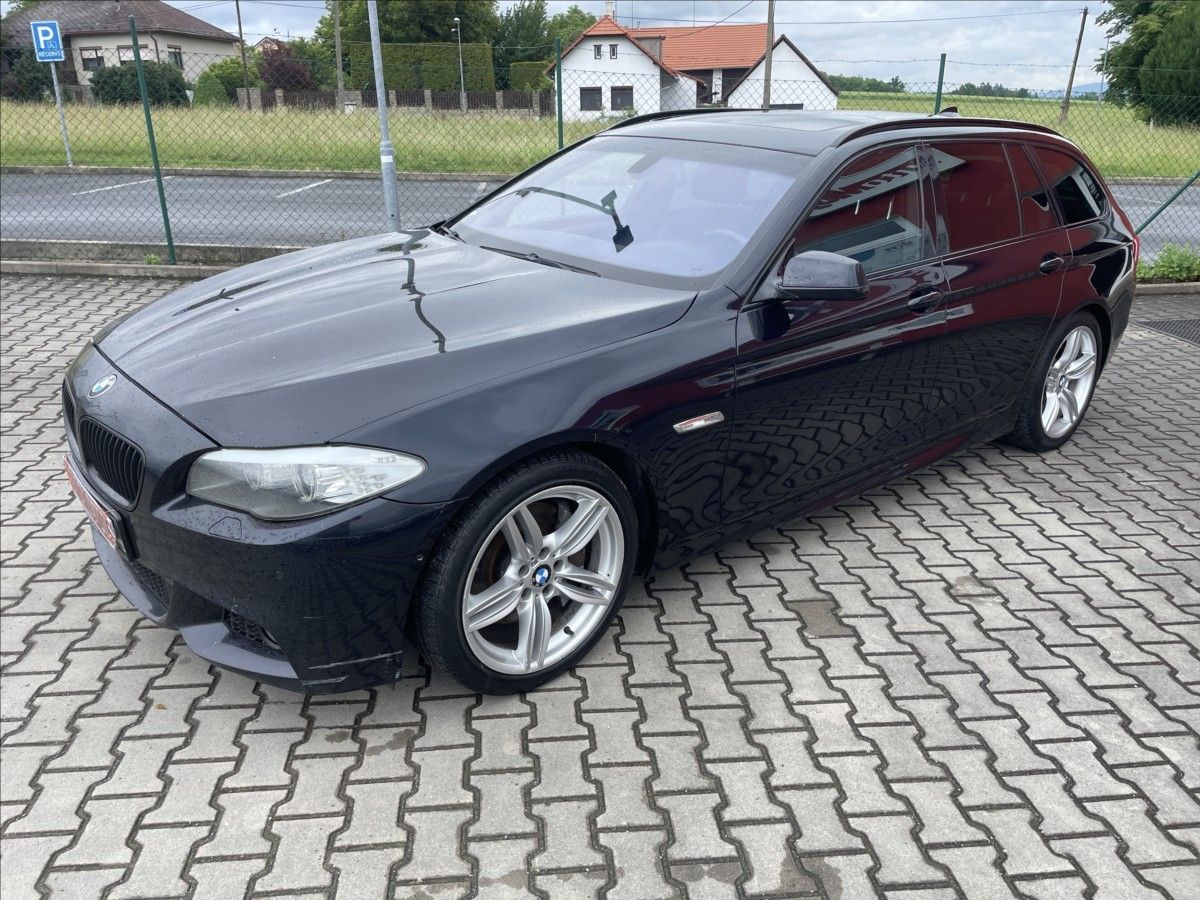 BMW Řada 5, 3,0 D M PAKET XENONY KŮŽE NAVI - fotka 4