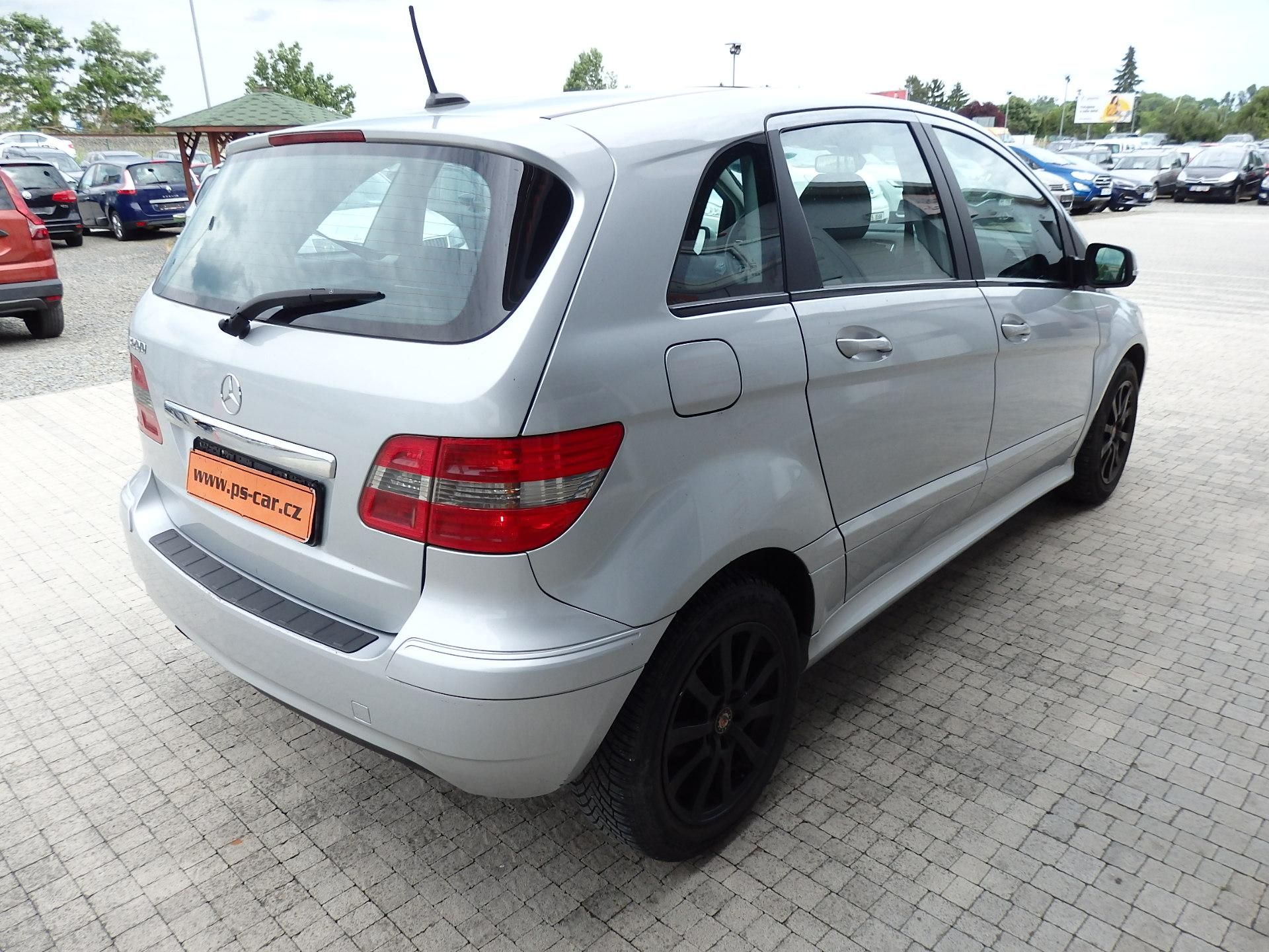 Mercedes-Benz Třídy B, B 200 100 kW 6x AIRBAG - fotka 4