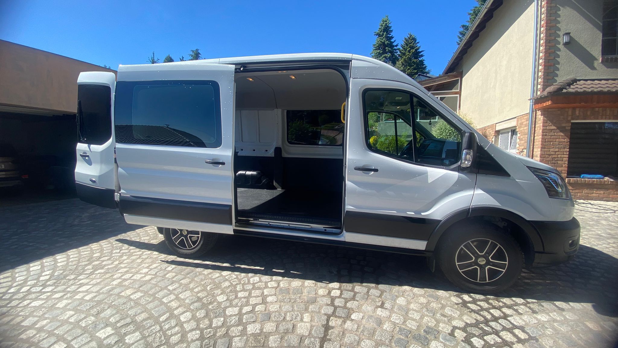 Ford Transit, 7-míst, hybrid - fotka 4