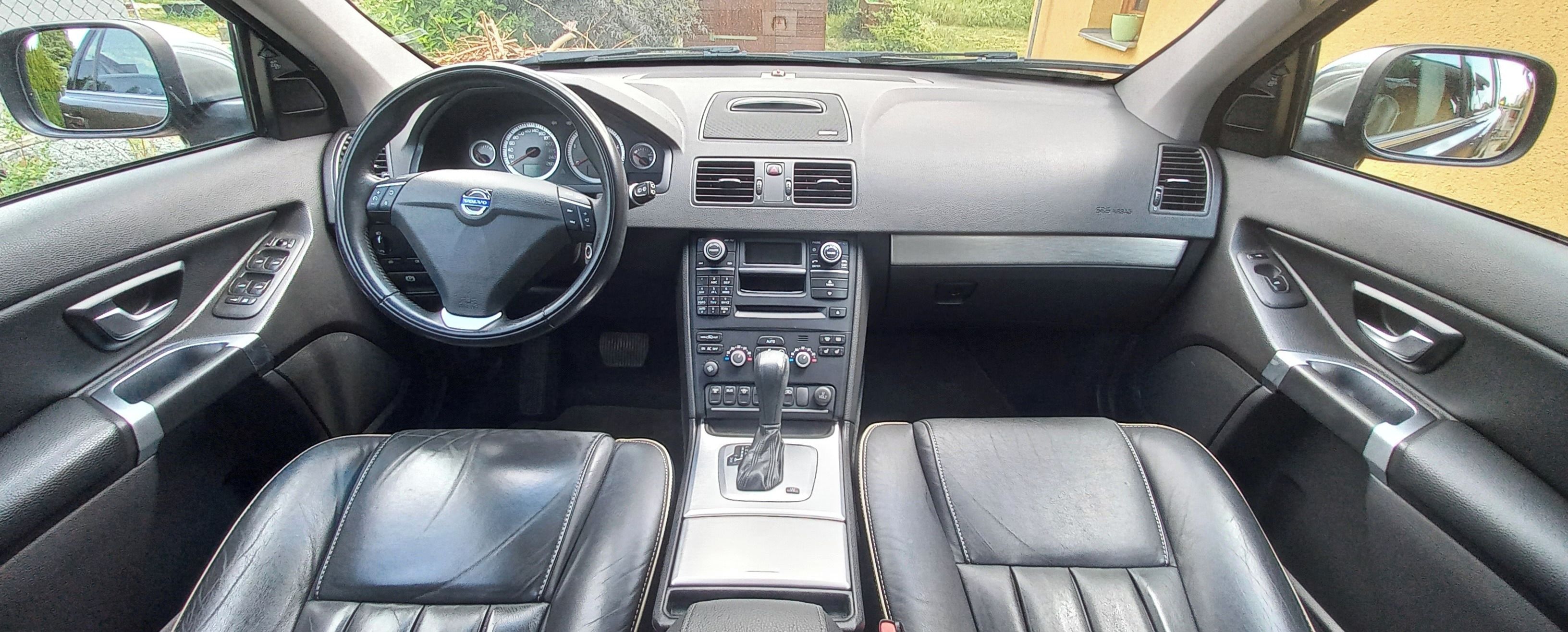 Volvo XC90, D5 AWD, nízký nájezd km - fotka 6