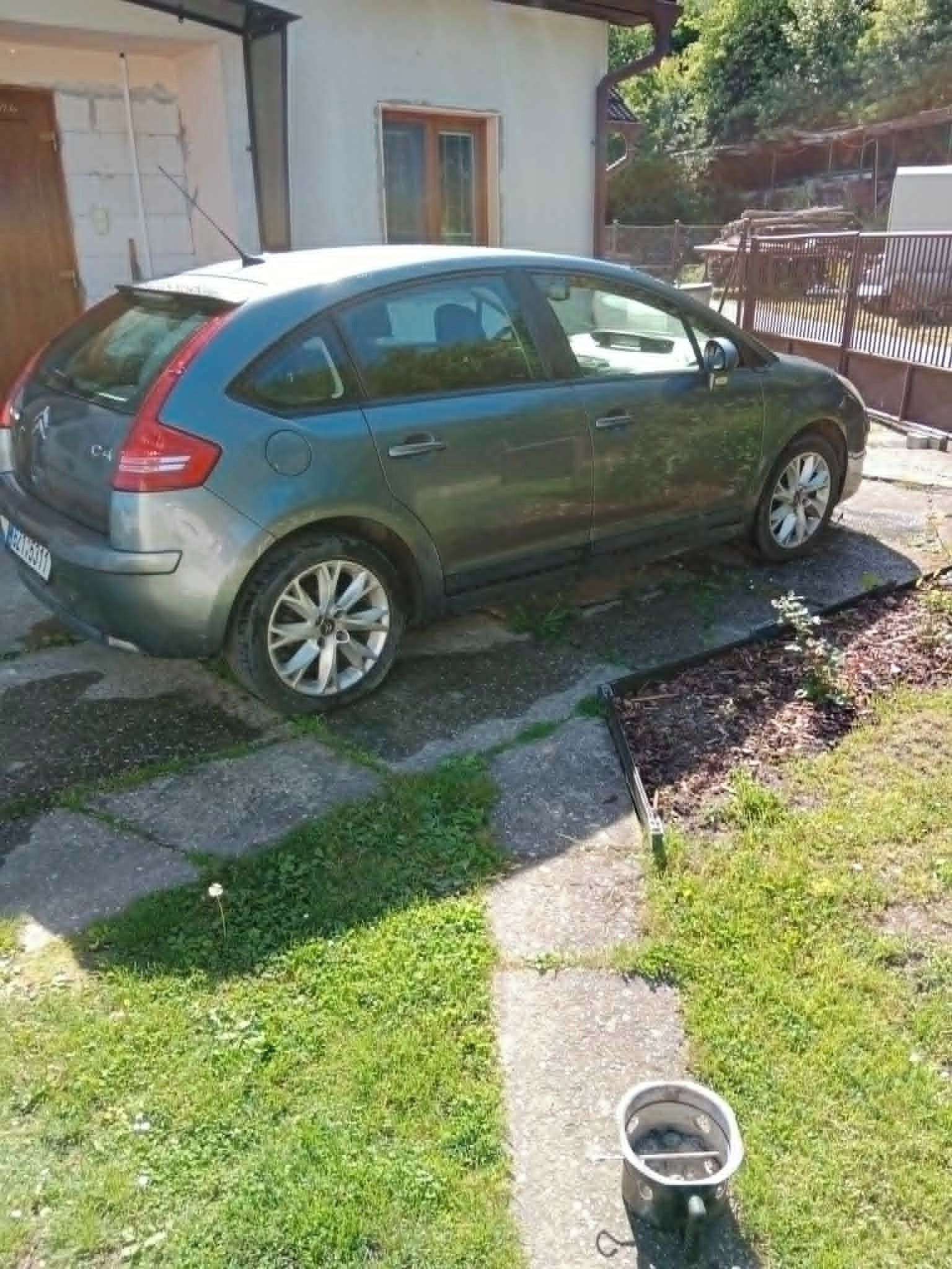 Citroën C4, 1,4 - servisováno - fotka 4