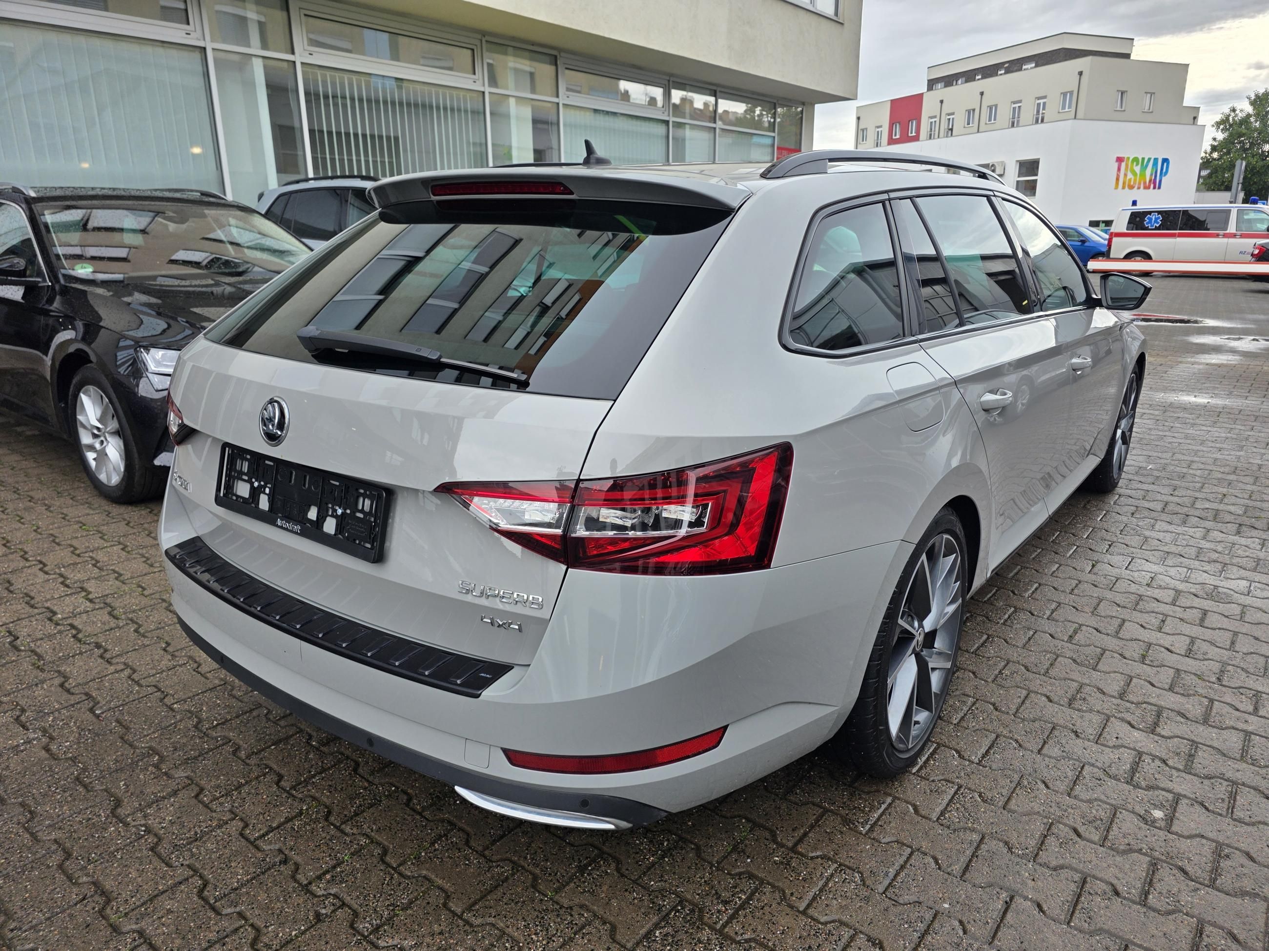 Škoda Superb, 4x4 2.0 TDI 140kW DSG - fotka 6