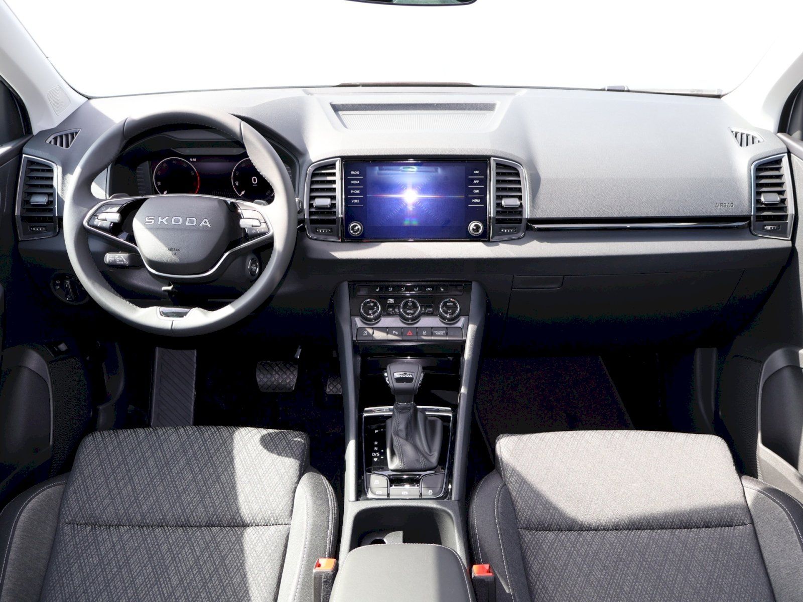 Škoda Karoq, Top Selection DSG 1.5TSI 110kW - fotka 5
