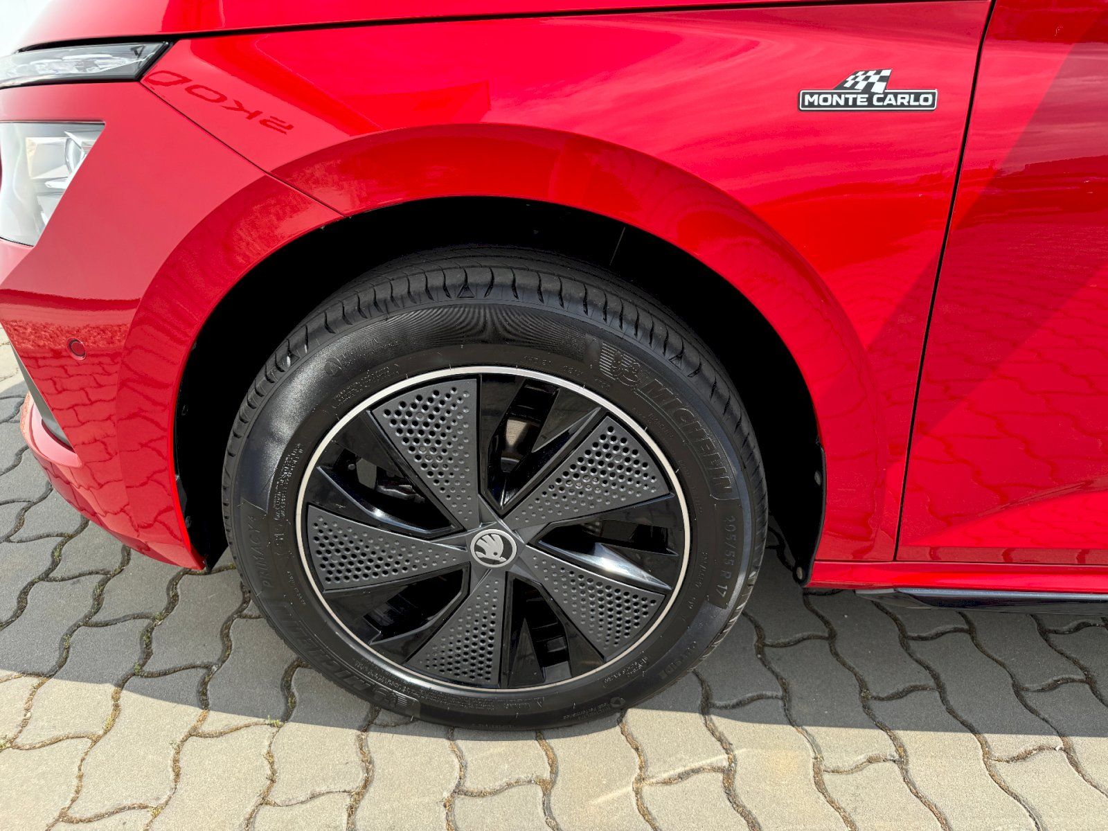 Škoda Kamiq, KAMIQ MC TSI 85/1.0 A7F - fotka 6