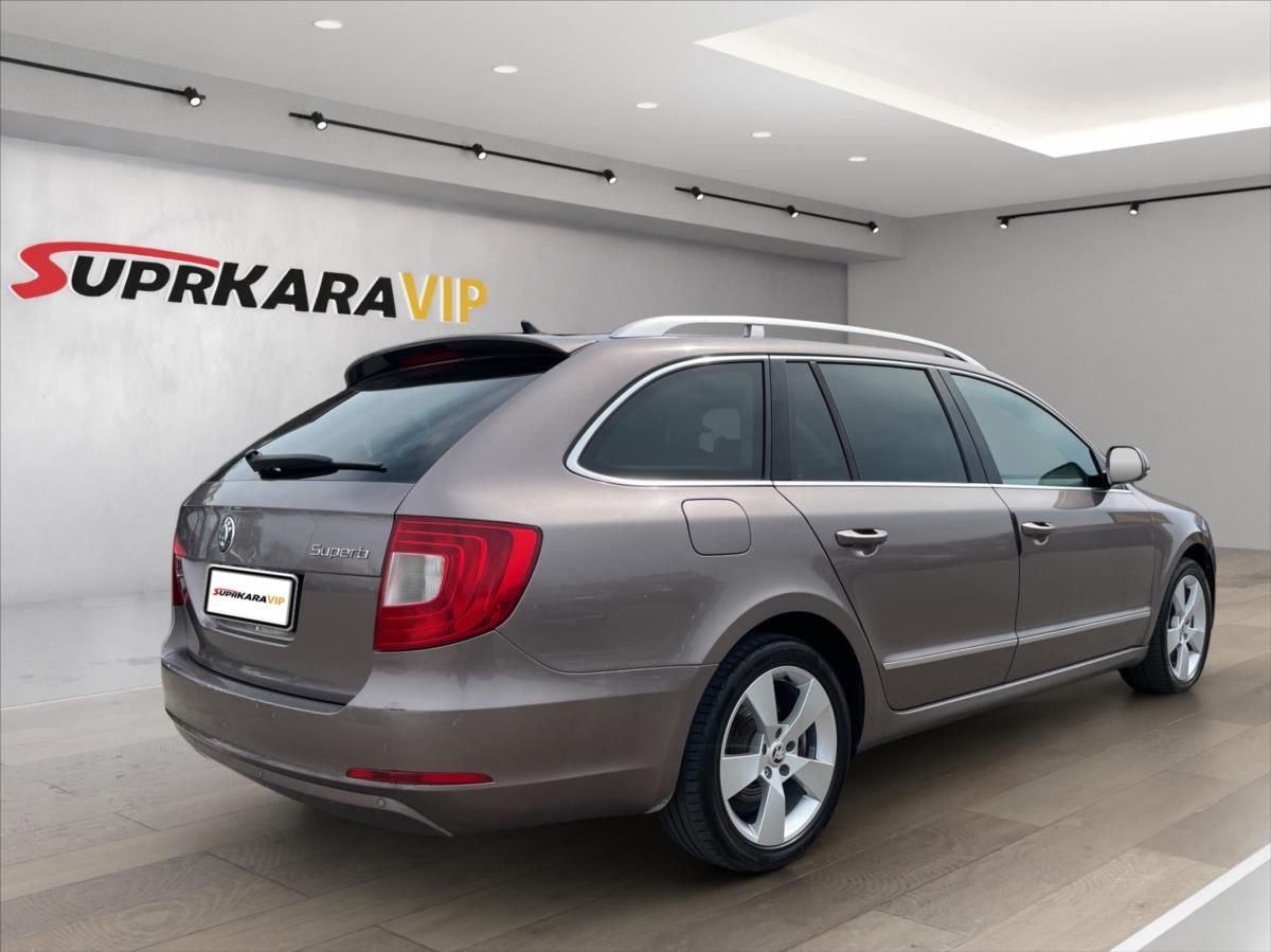 Škoda Superb, 2,0 TDi DSG 125kW Elegance - fotka 5