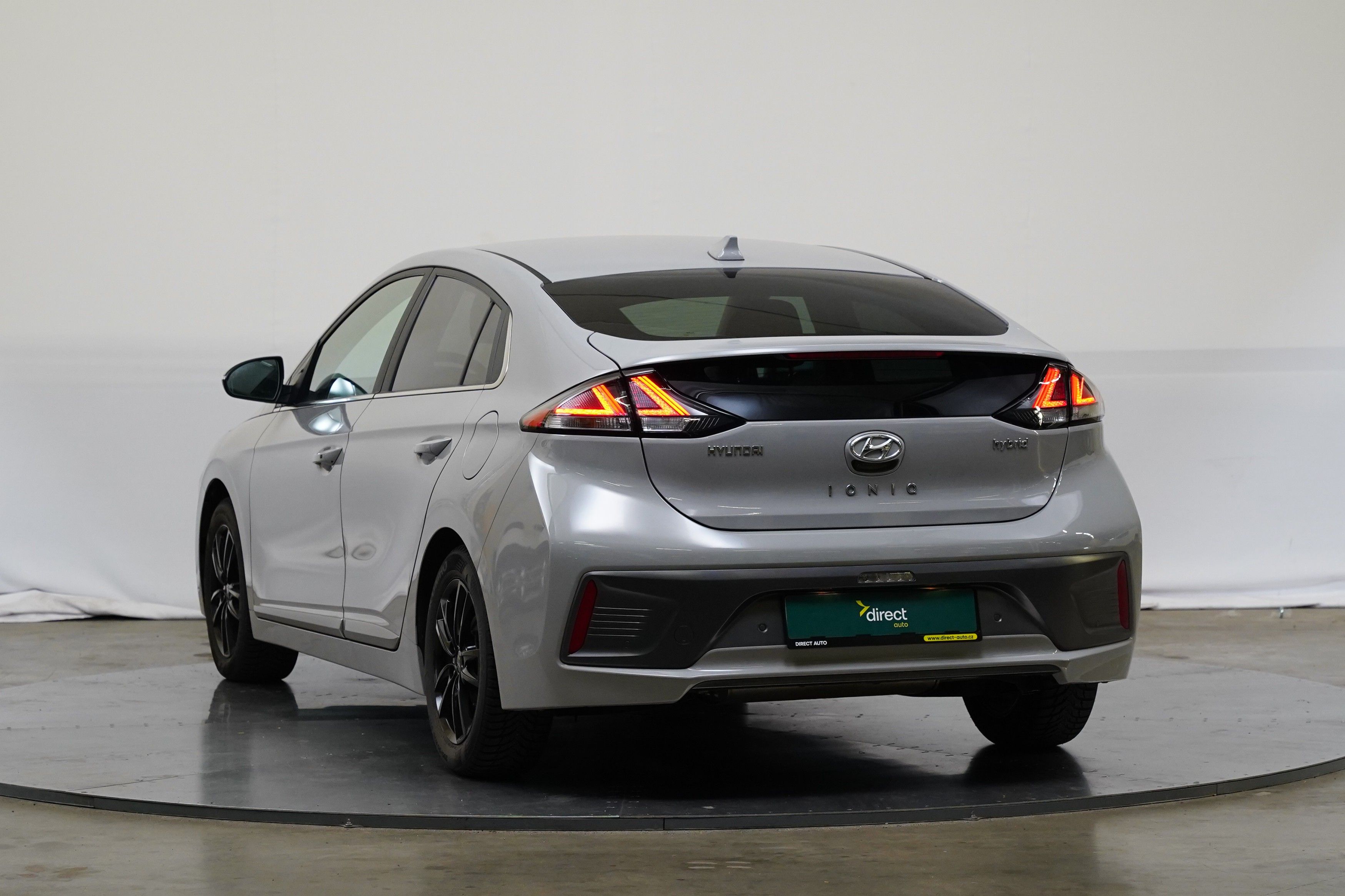 Hyundai Ioniq, 1.6 GDI Hybrid 77kW Style - fotka 4