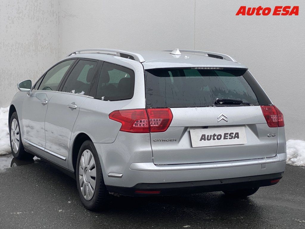 Citroën C5, 2.2 HDI,AC,navi - fotka 6