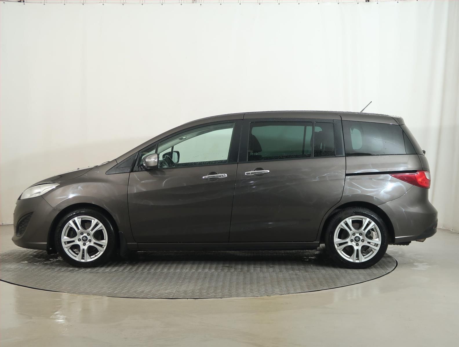 Mazda 5, 1.6 D, 7 míst, Navi - fotka 3