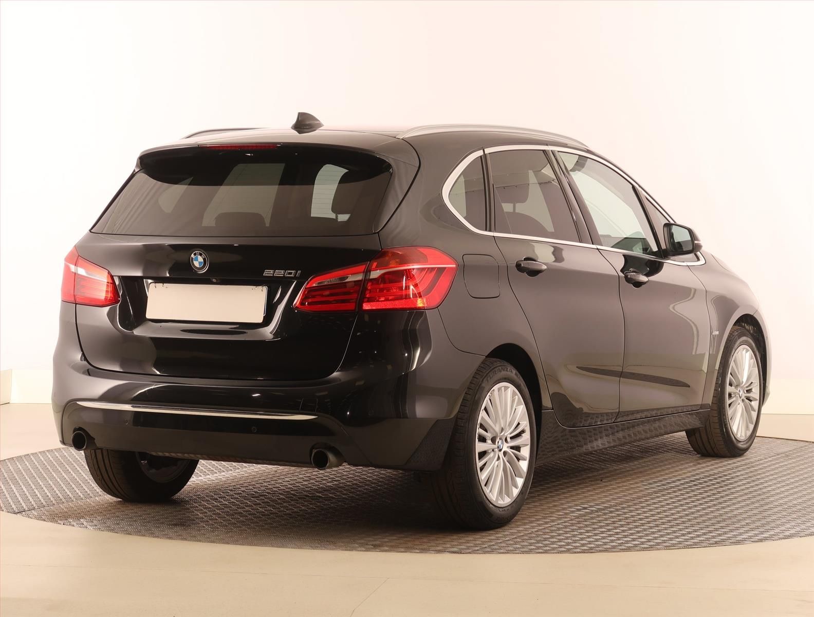 BMW Řada 2, 220i Active Tourer, Automat - fotka 5