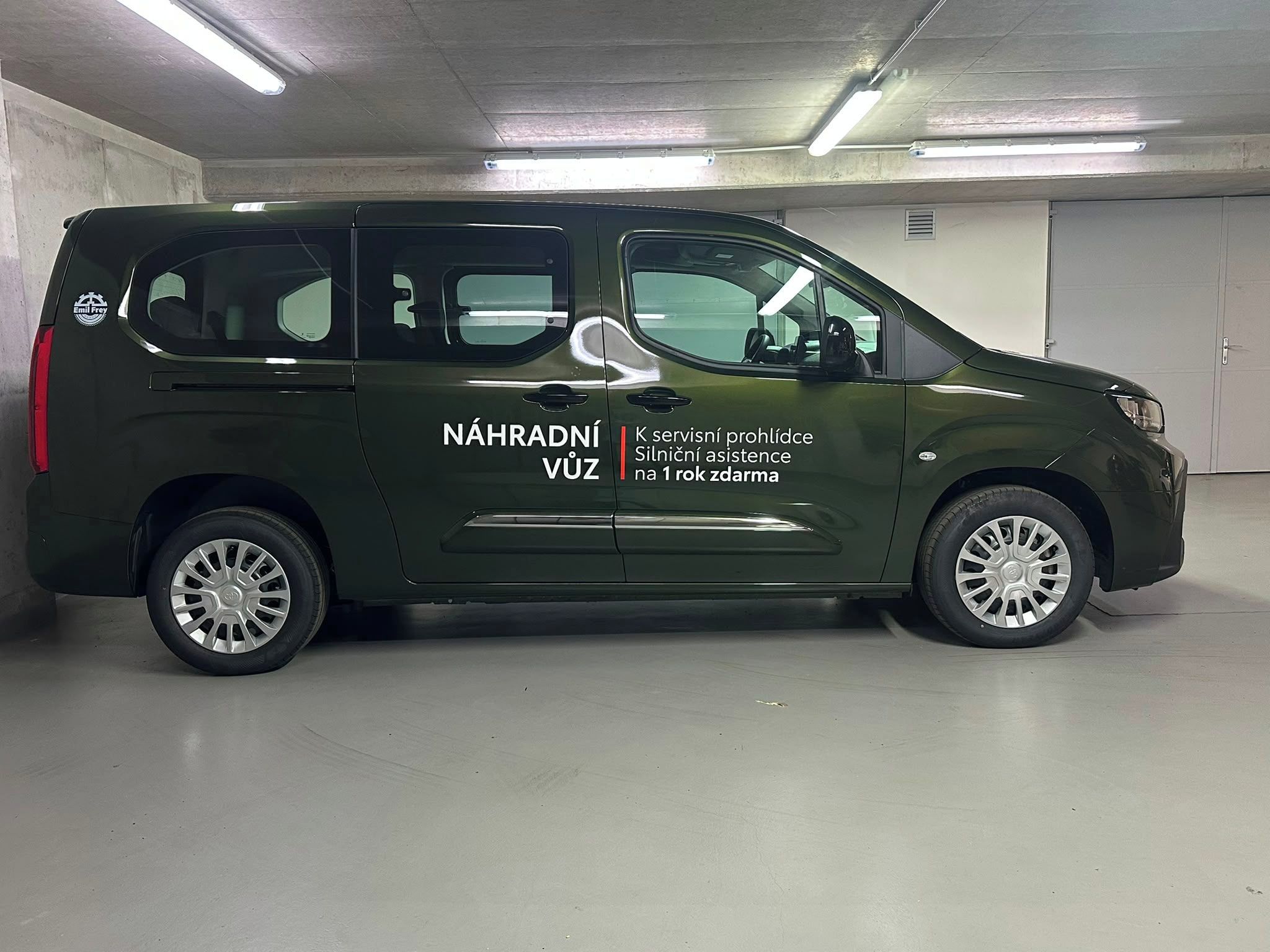 Toyota Proace City Verso, 1.2,Passenger,Business 7S Tail - fotka 4