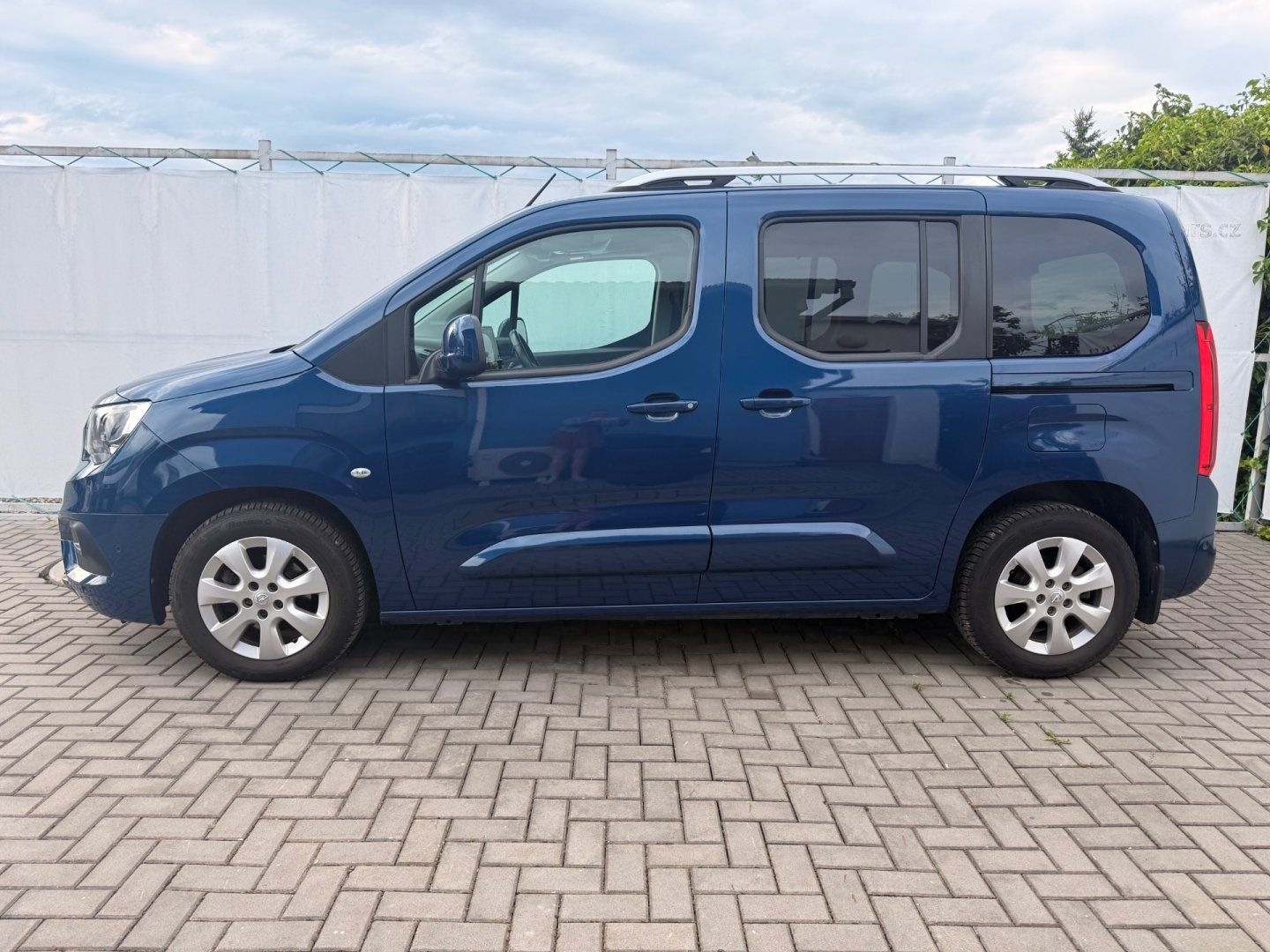 Opel Combo, 1.2i 81kW*ČR*SERVIS*TZ*NAVI* - fotka 3