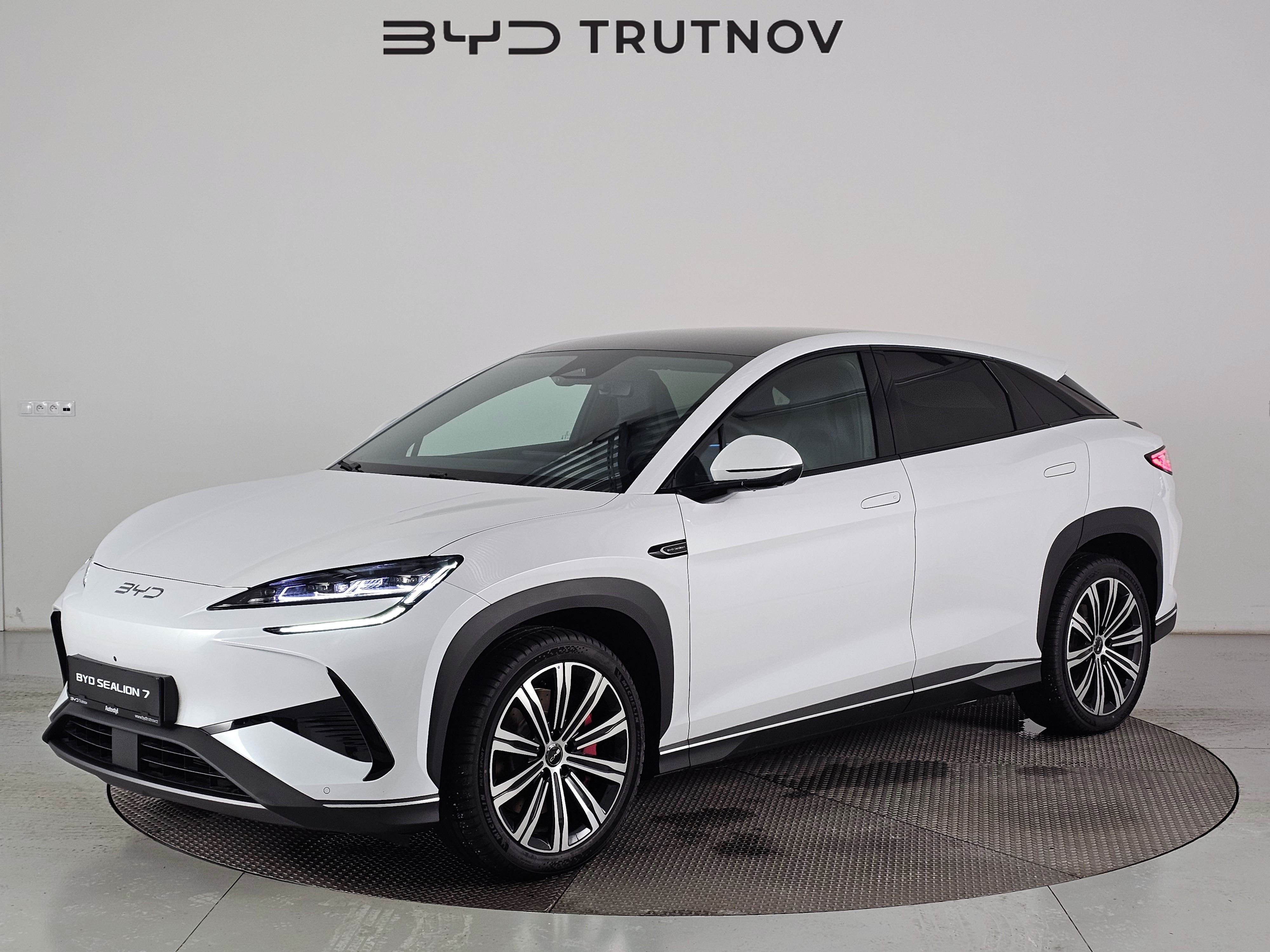 BYD Sealion 7, 530 k Design 82,5kWh AWD