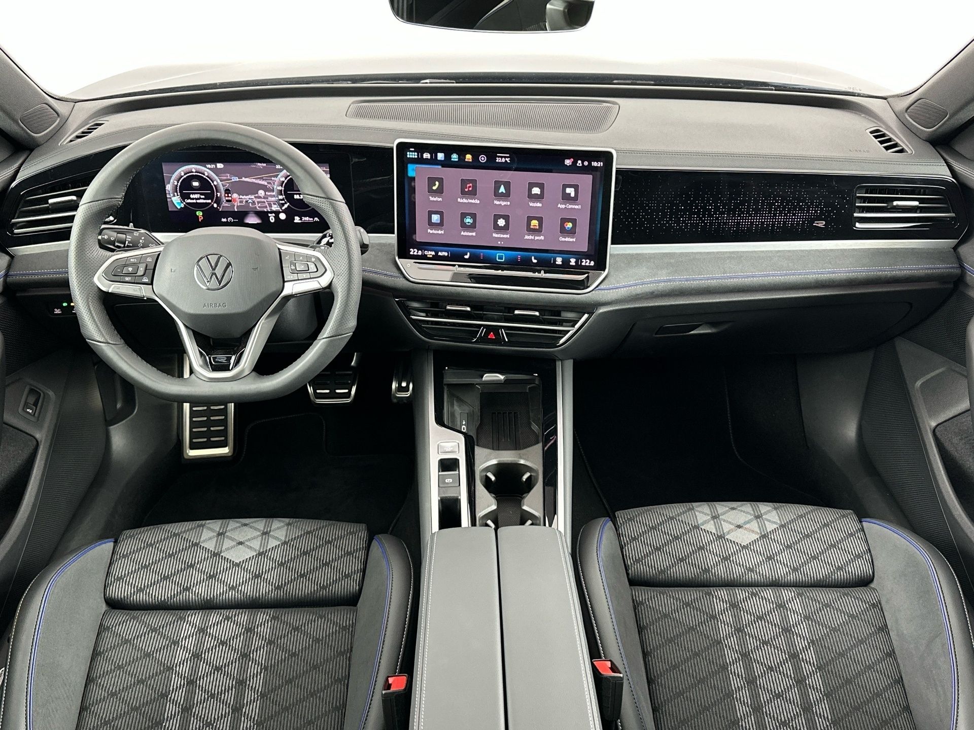 Volkswagen Passat, R-Line 2.0 TSI 195kW 4Motion D - fotka 5