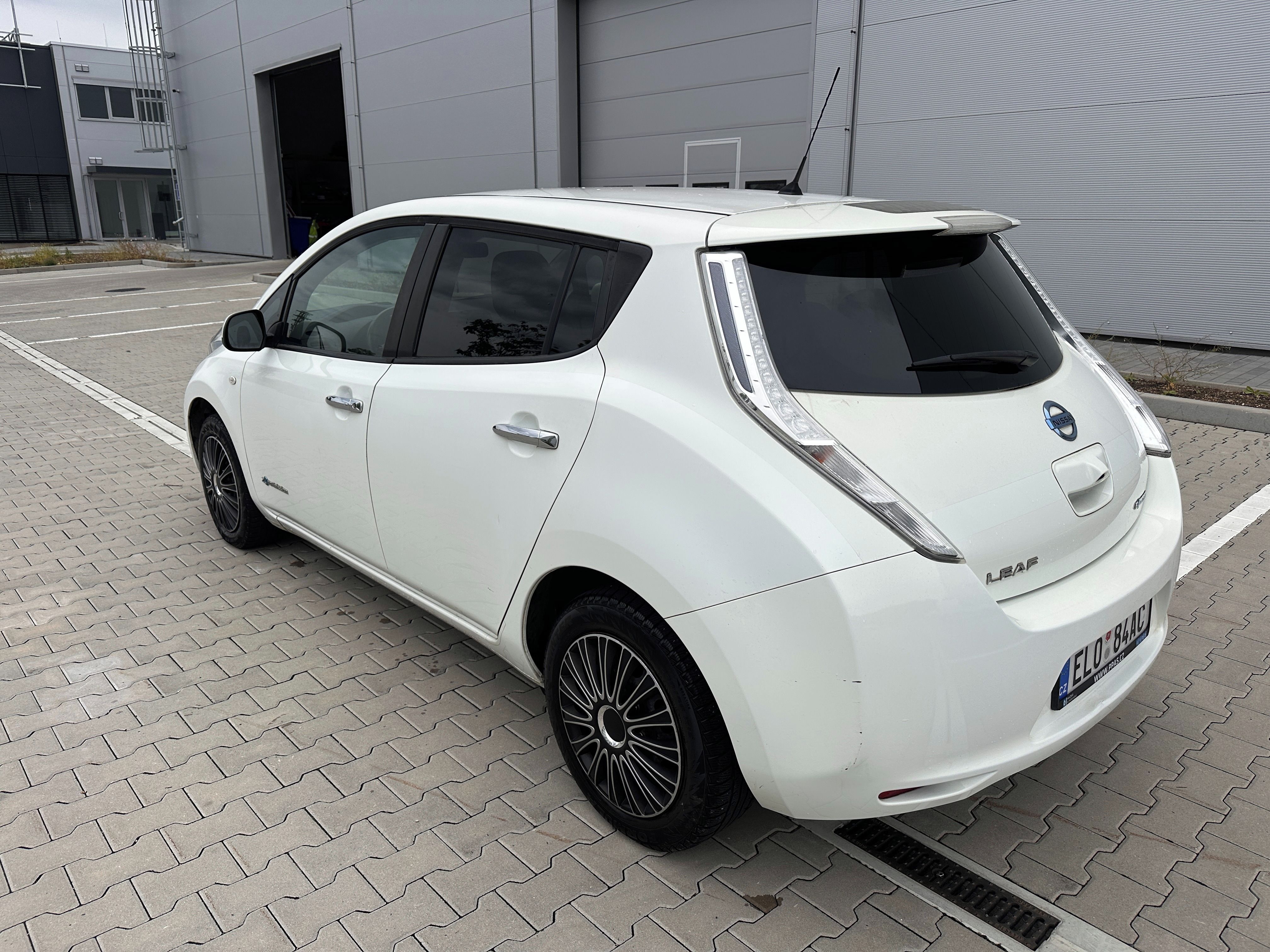 Nissan LEAF, 30kWh, ČR, po 1.maj., DPH !!! - fotka 6