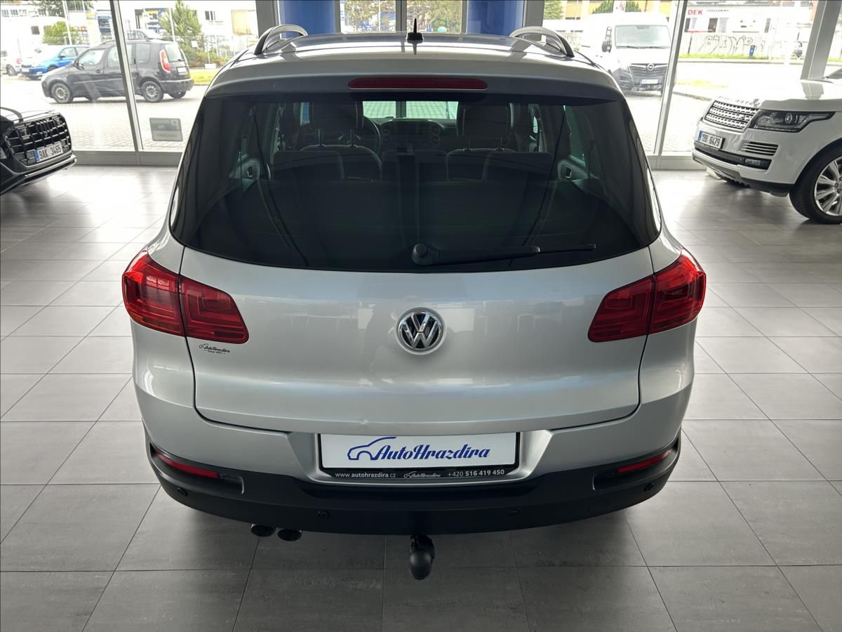 Volkswagen Tiguan, 2,0   TDI,1.MAJ,SERVISKA,TAŽNÉ - fotka 5