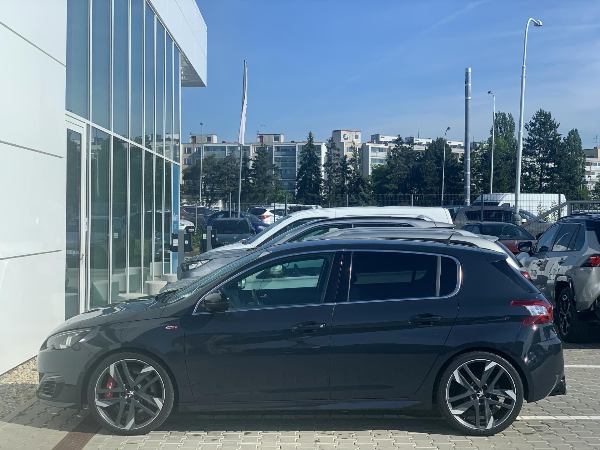 Peugeot 308, GTi 1.6 TURBO 270k - fotka 4