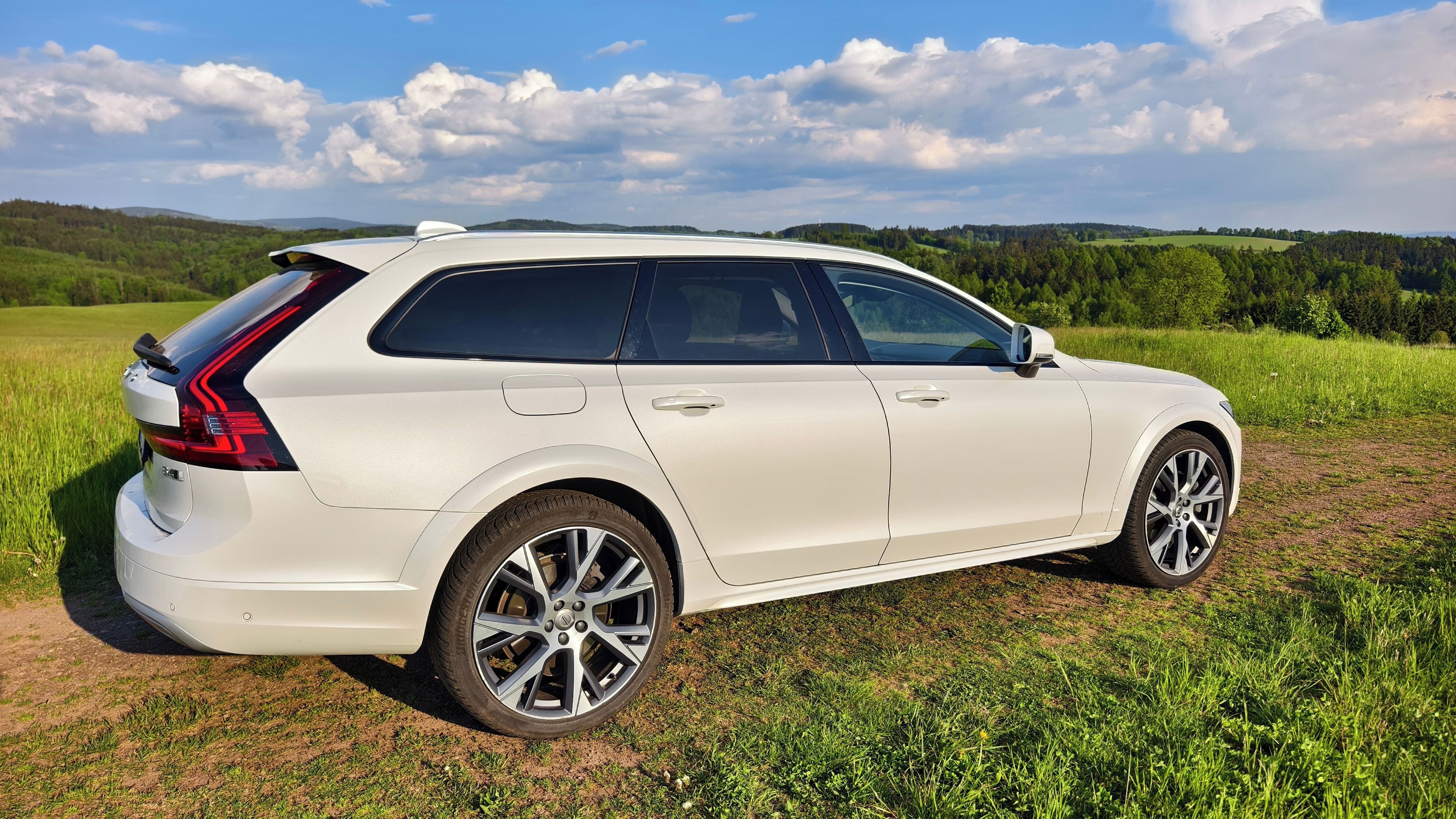 Volvo V90, Volvo V90 CC Ultimate 2022 Pol - fotka 2