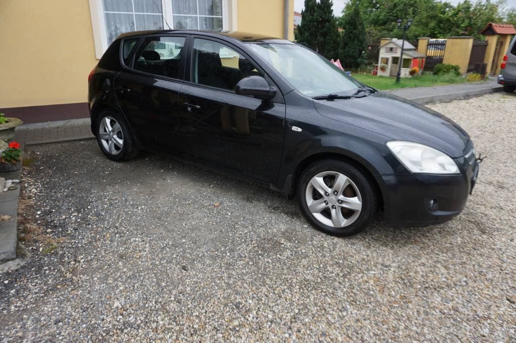 Kia Cee´d, 1,4 NOVÉ VČR - fotka 2