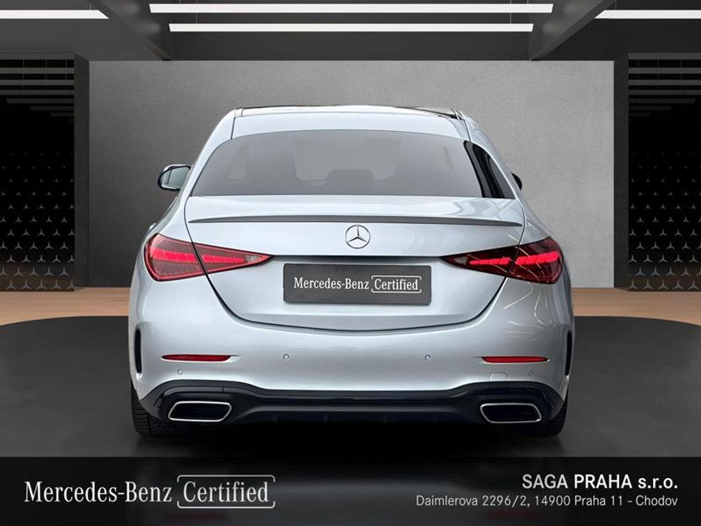 Mercedes-Benz Třídy C, C-Třída 300 4MATIC AMG Line - fotka 5