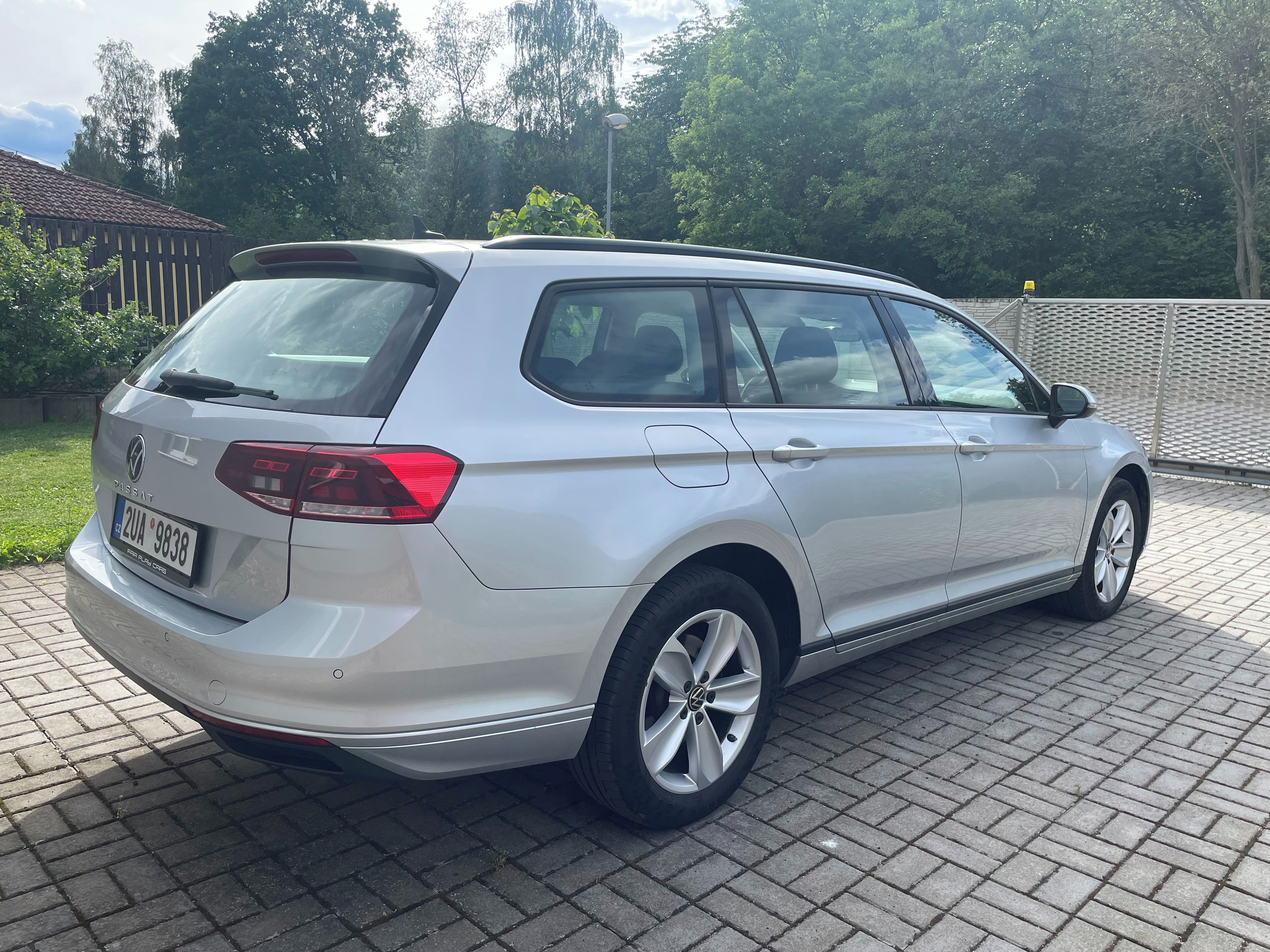 Volkswagen Passat, DSG,webasto,tažné,kamera,DPH - fotka 3