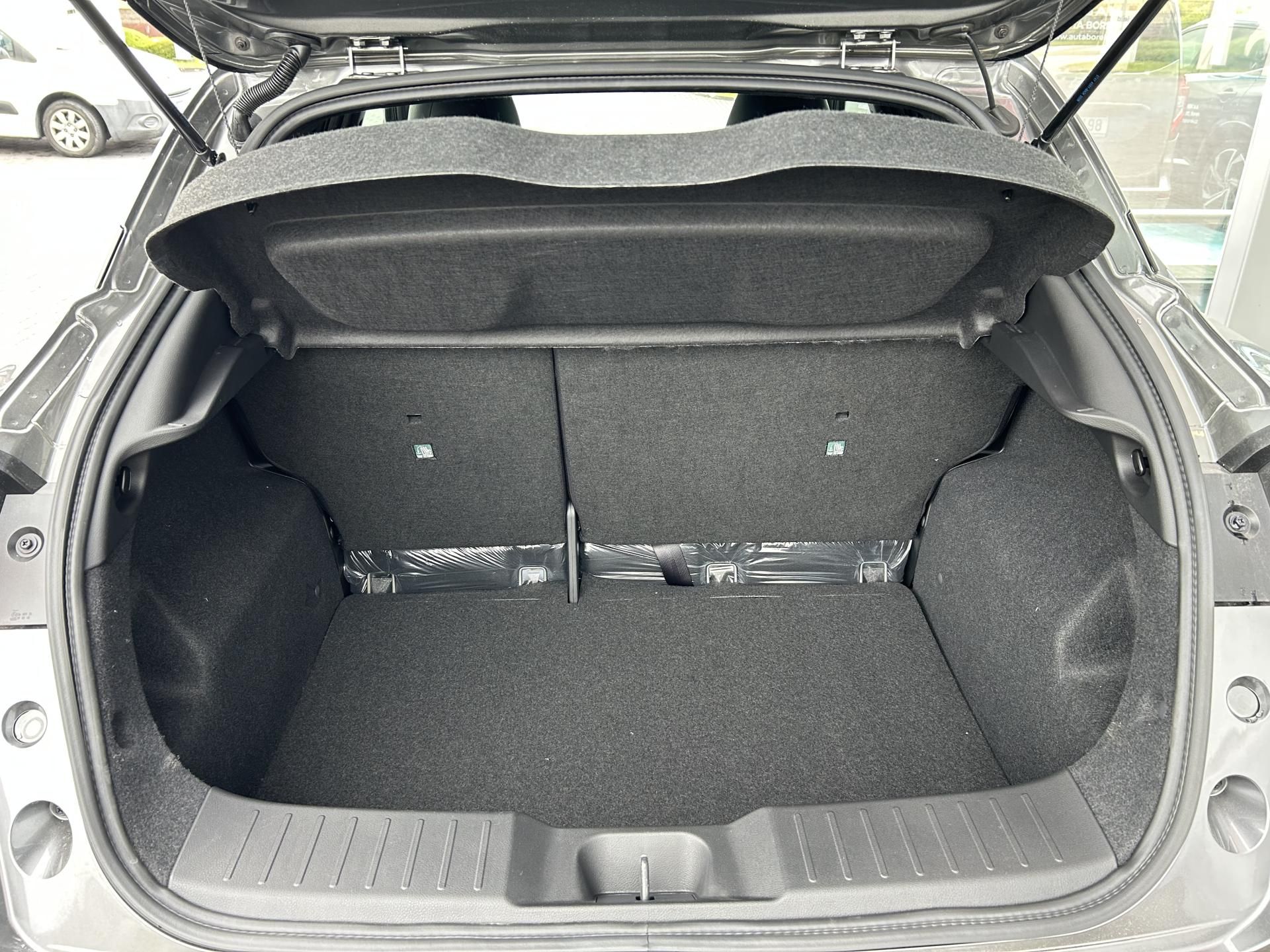 Nissan Juke, 1.0 DIG-T 114 Autom N-CONNECTA - fotka 6