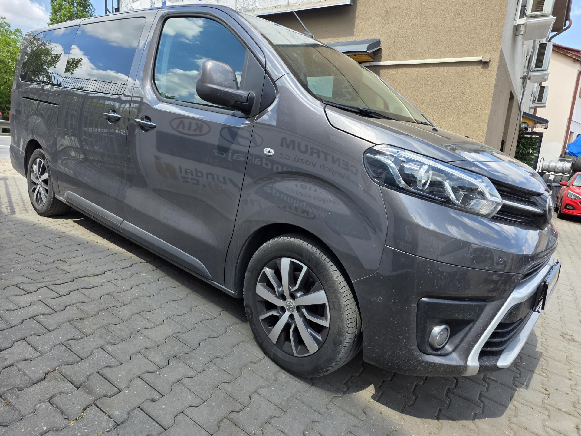 Toyota Proace Verso, 2.0-FAMILY-130kw-8míst - fotka 2
