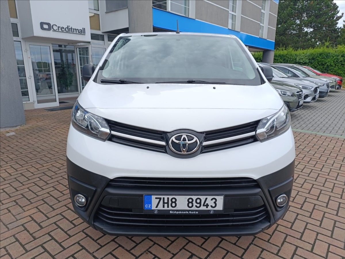 Toyota Proace Verso, 2,0 D 4D - fotka 3