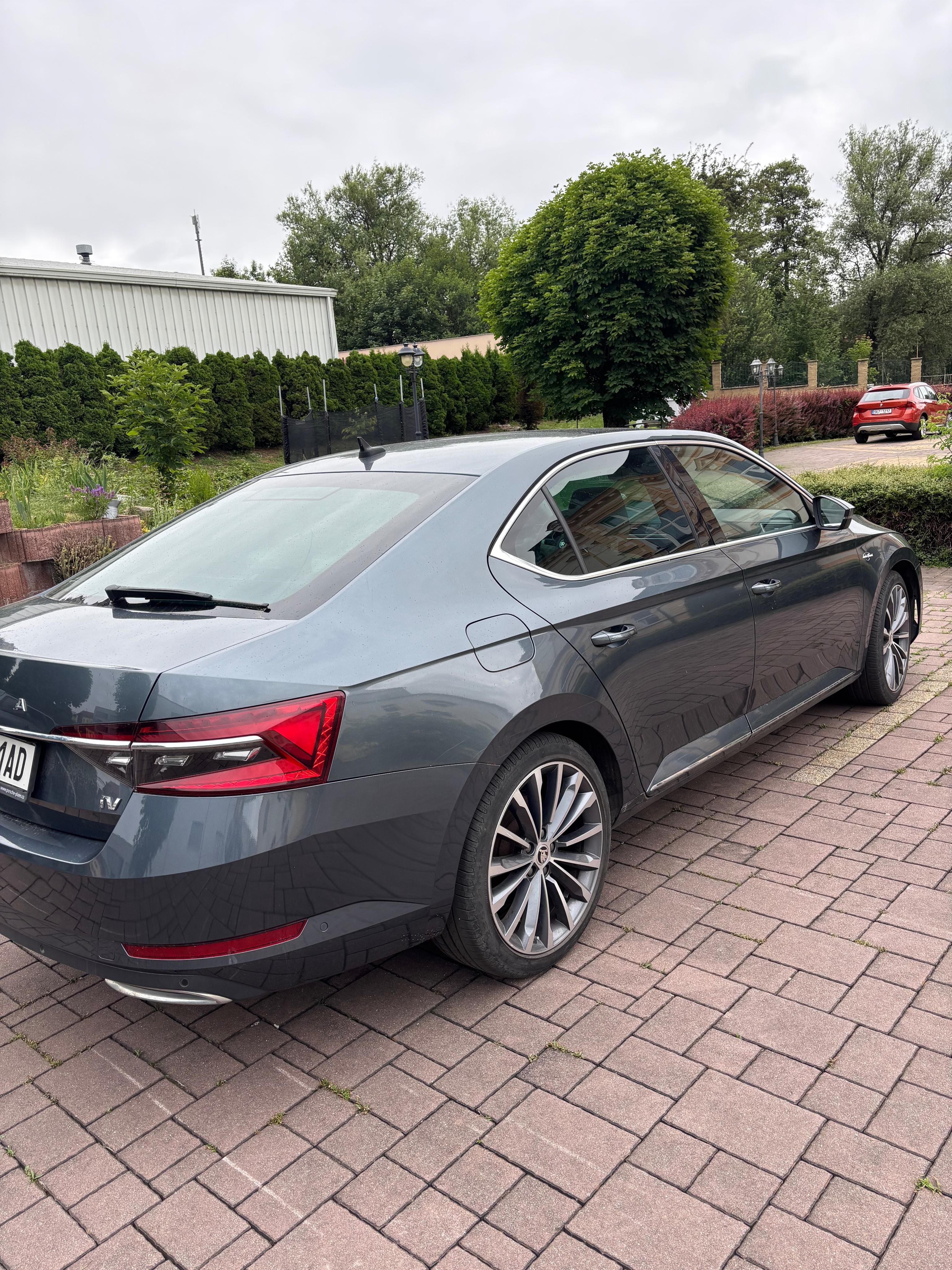 Škoda Superb - fotka 3
