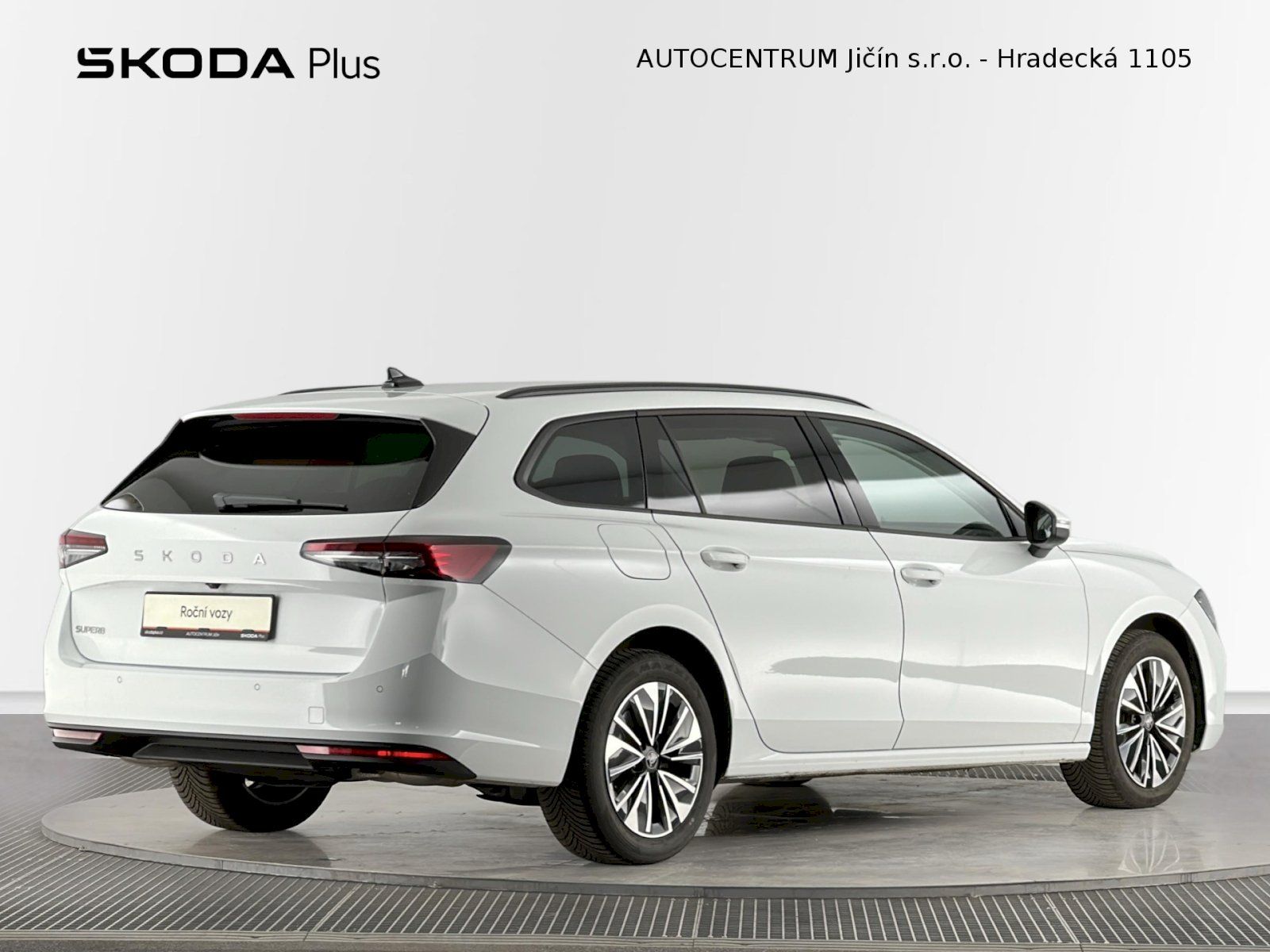 Škoda Superb, Combi DSG 2.0TSI 150kW Selecti - fotka 2