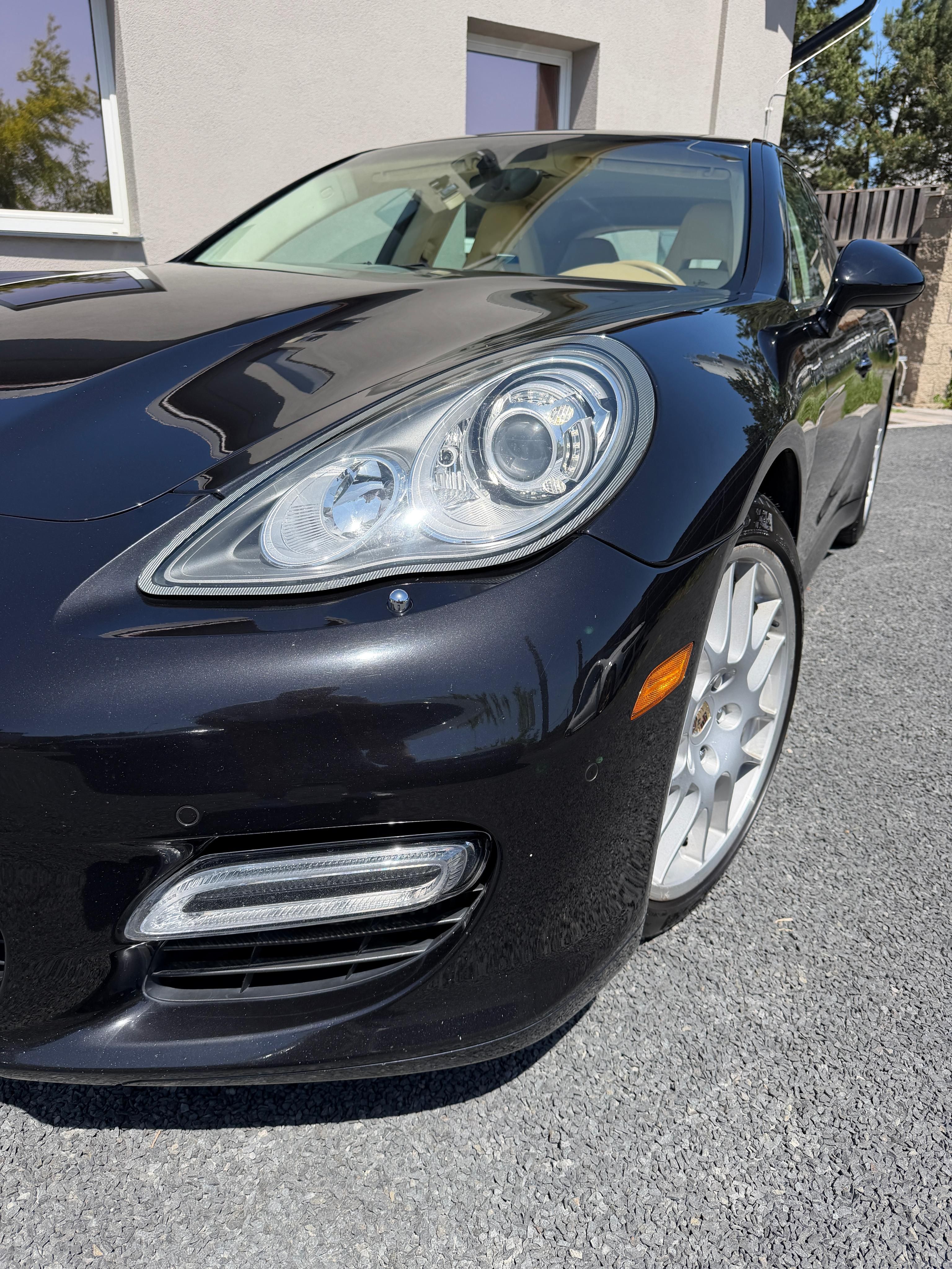 Porsche Panamera, Panamera Turbo V8 - fotka 4