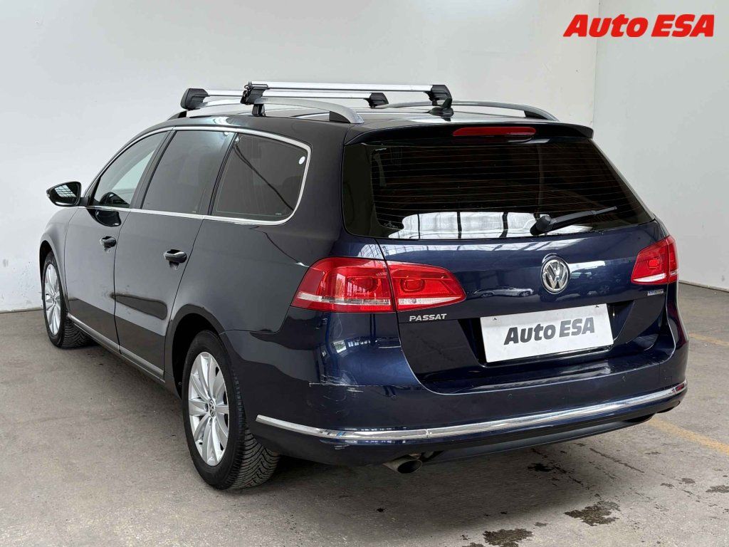 Volkswagen Passat, 1.6 - fotka 6