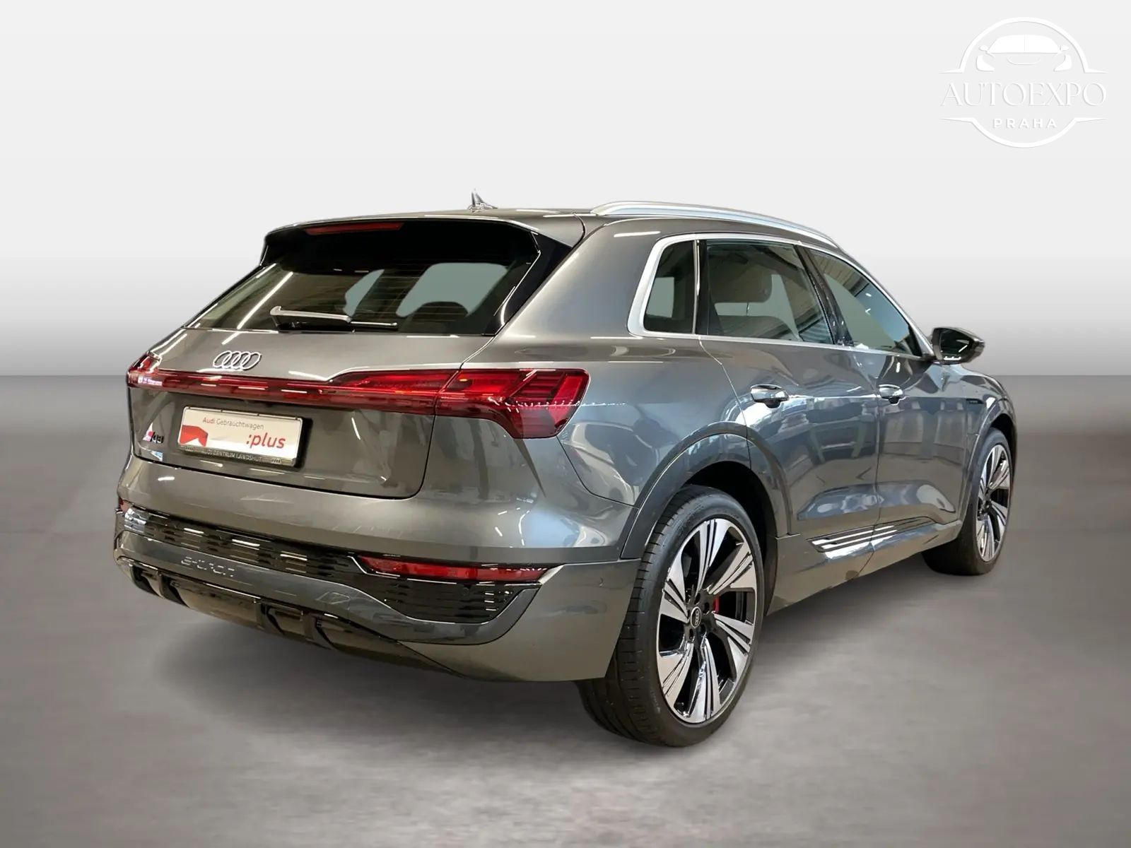 Audi Q8 e-tron, 55 quattro S line - fotka 4