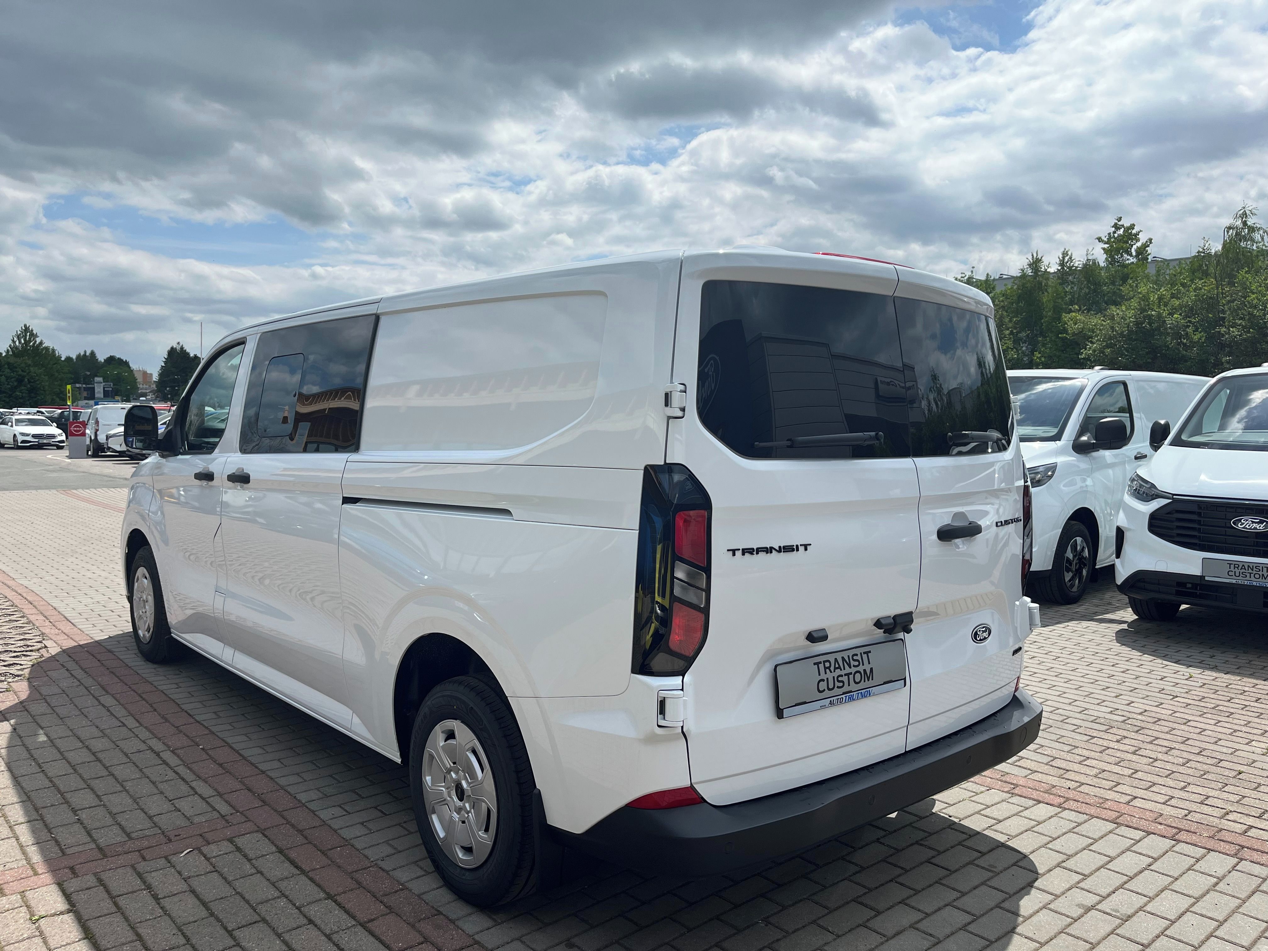 Ford Transit Custom, 2.0EcoBlue KombiVan 320L2Trend - fotka 3