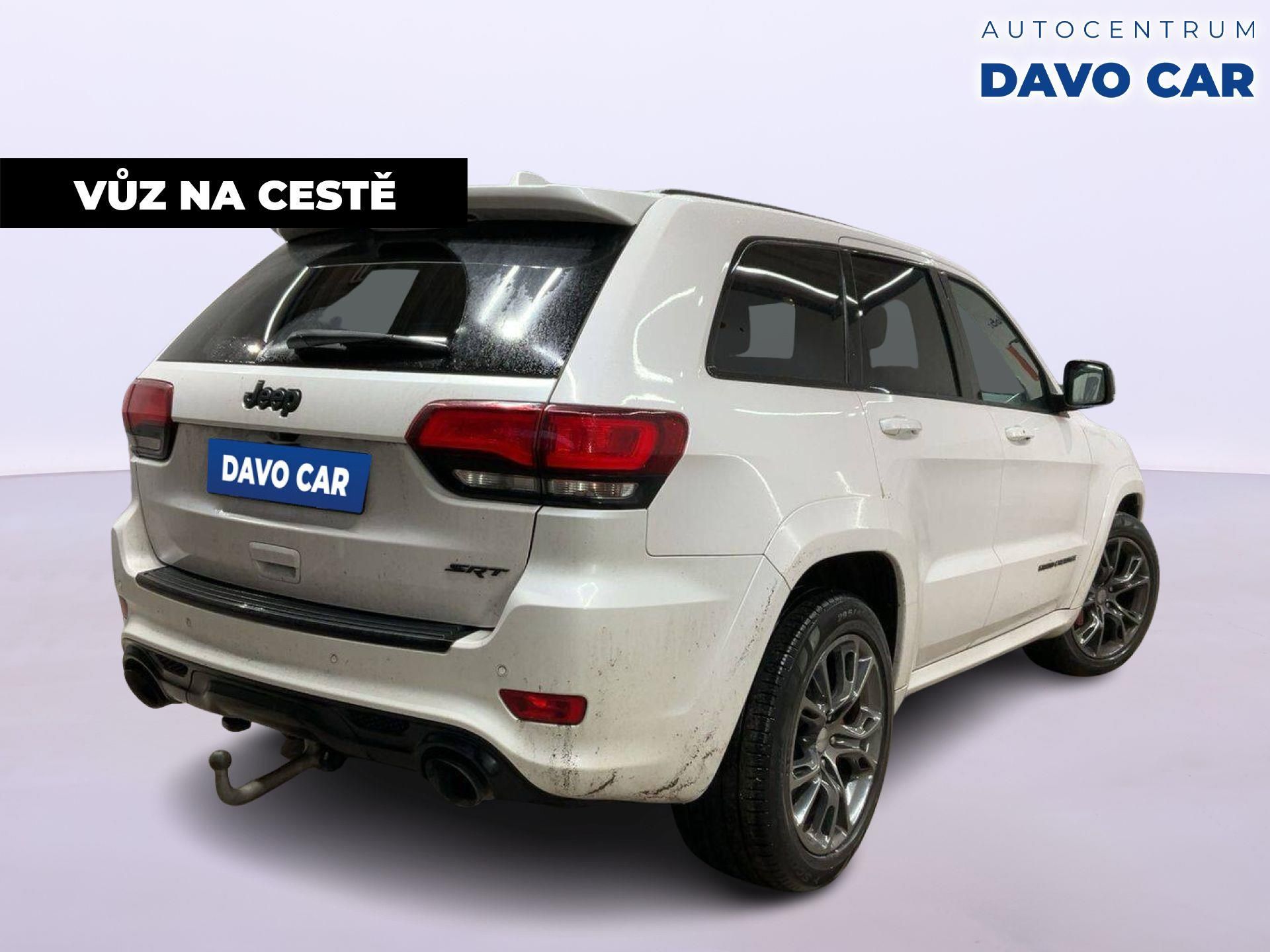 Jeep Grand Cherokee, 6,4 V8 HEMI SRT 344 kW Panoram - fotka 3