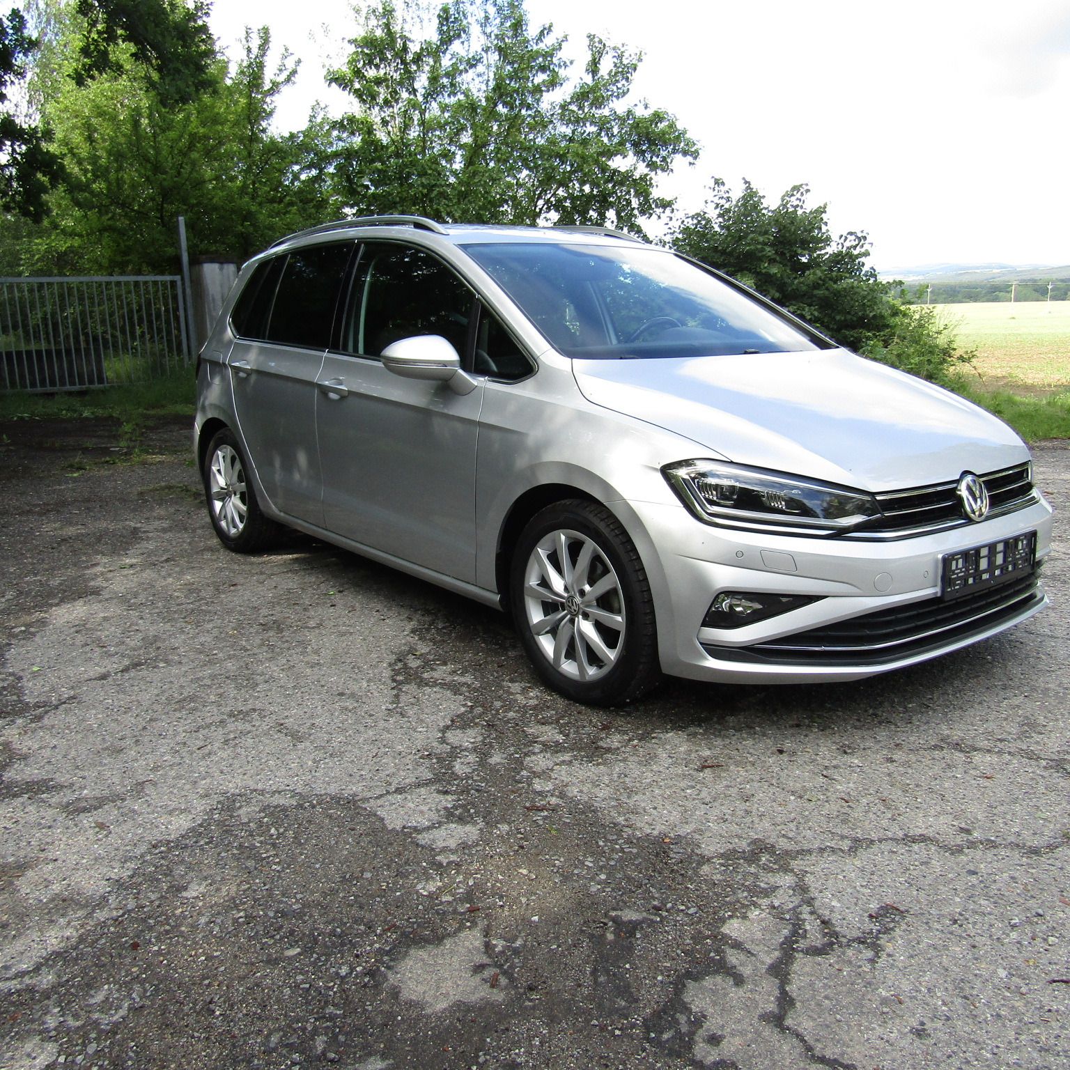 Volkswagen Golf Sportsvan, 1,5TSi 96kw, FULL LED, NAVI - fotka 3