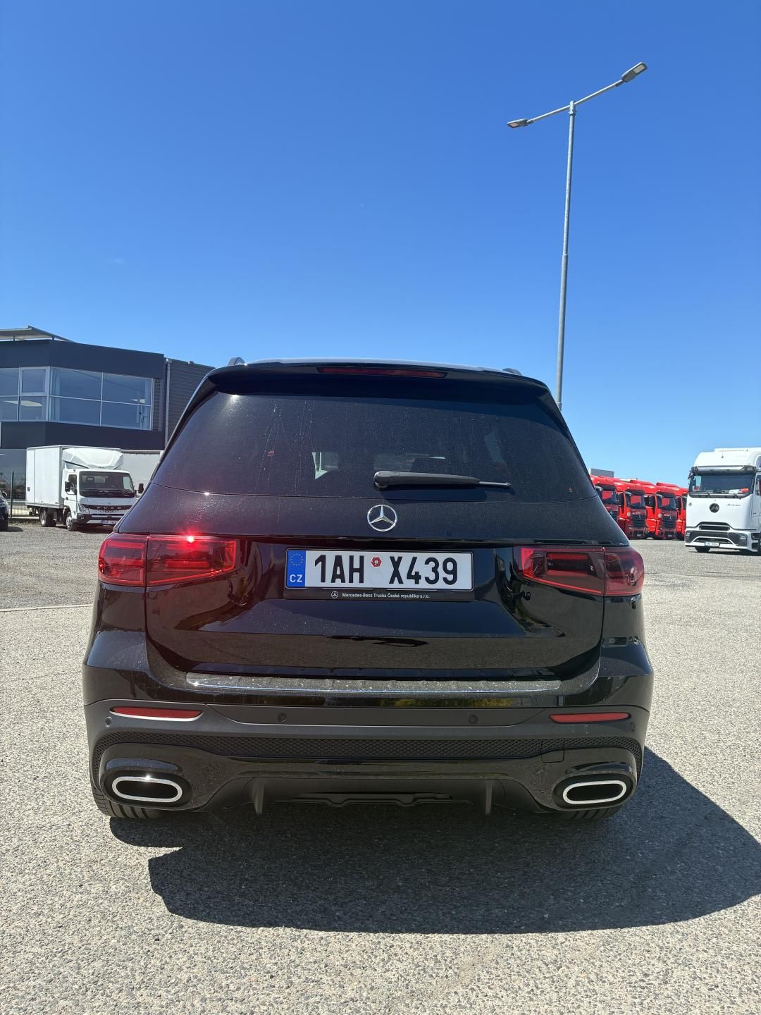 Mercedes-Benz GLB, 200d 4MATIC - fotka 4