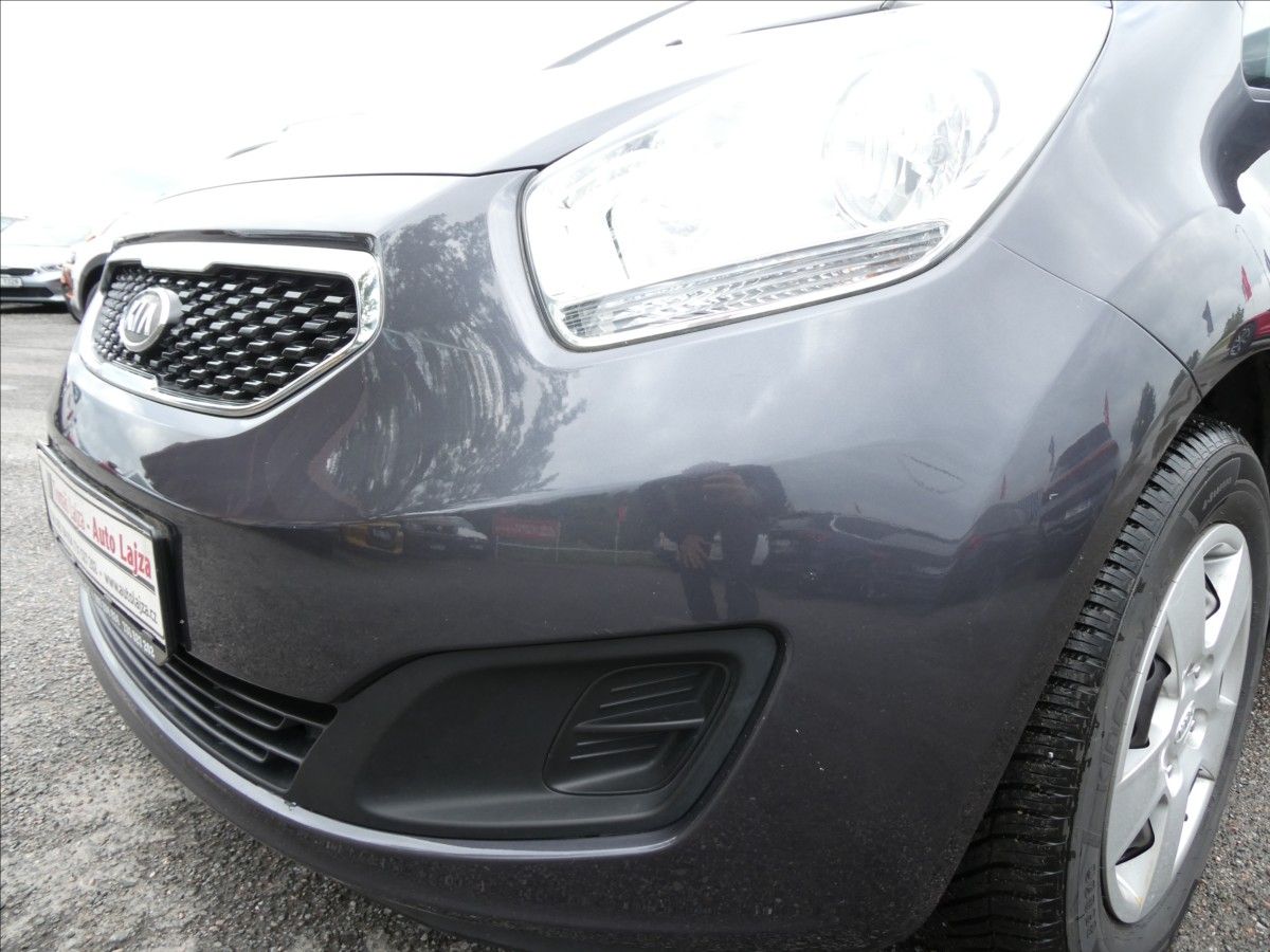 Kia Venga, 1,6 i 92kW klima,2x kola,závěs - fotka 4