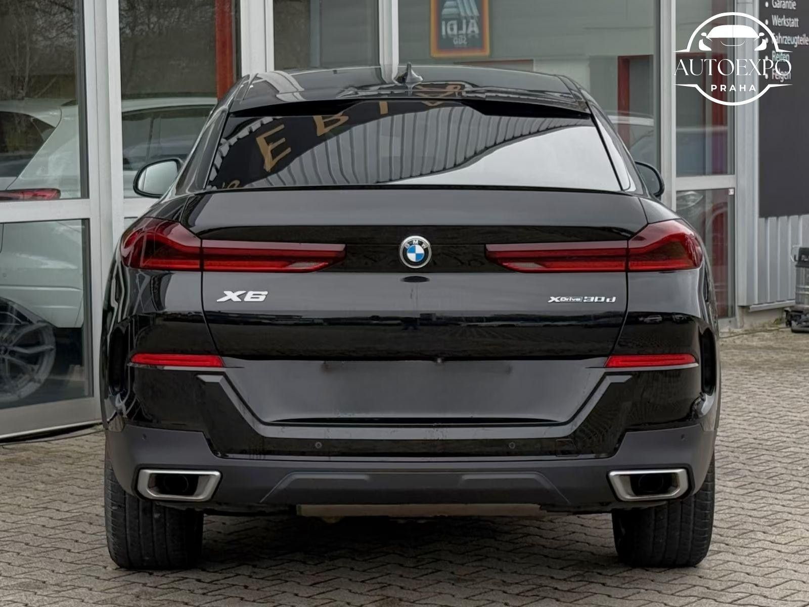 BMW X6, xDr 30d LEDER - fotka 5