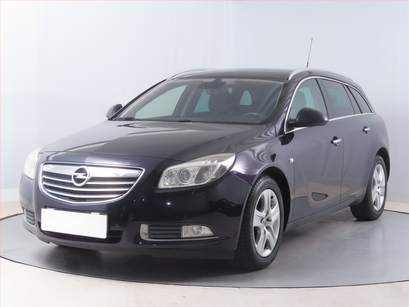 Opel Insignia, 2.0 Turbo, Kožené sedačky - fotka 2